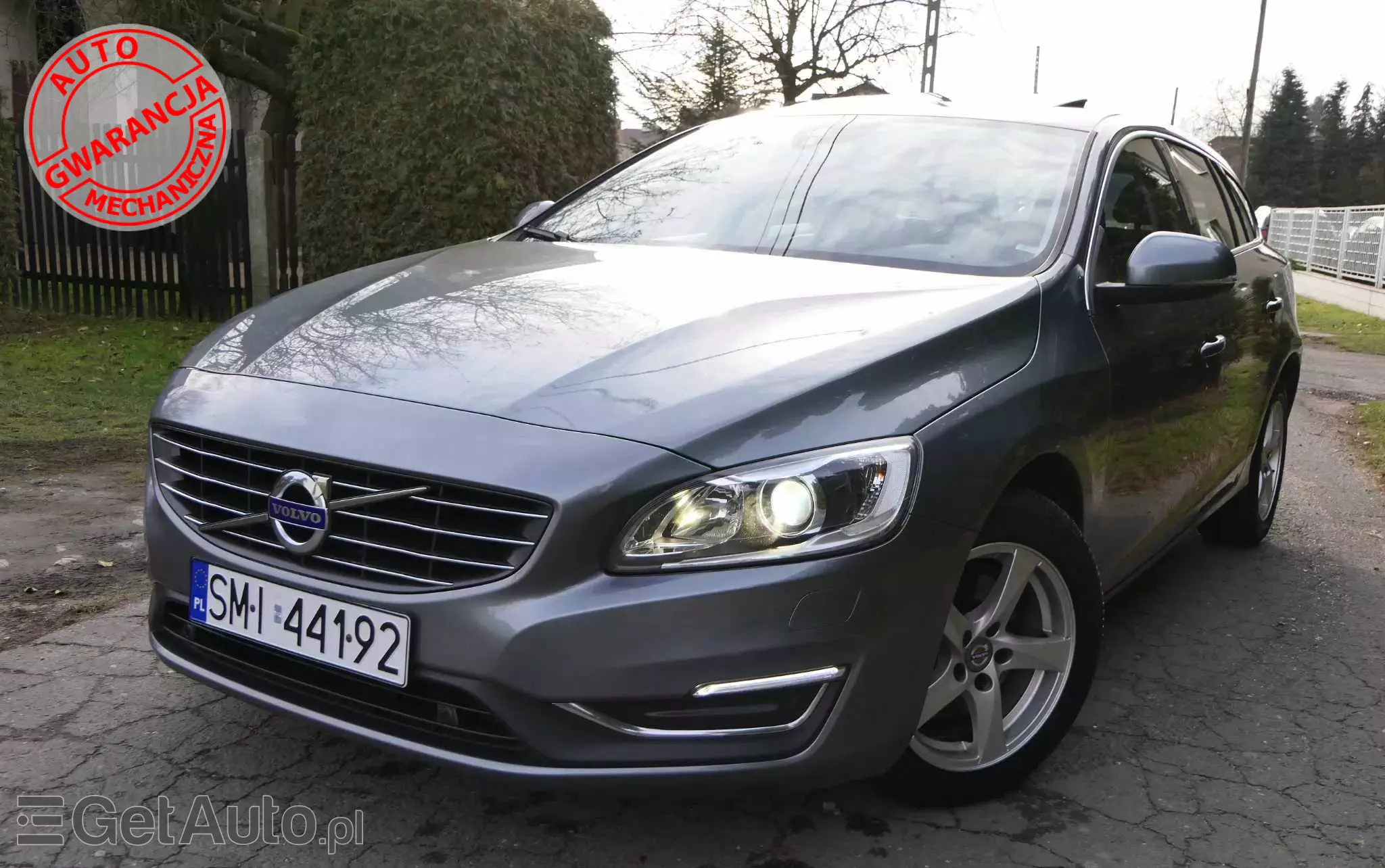 VOLVO V60 