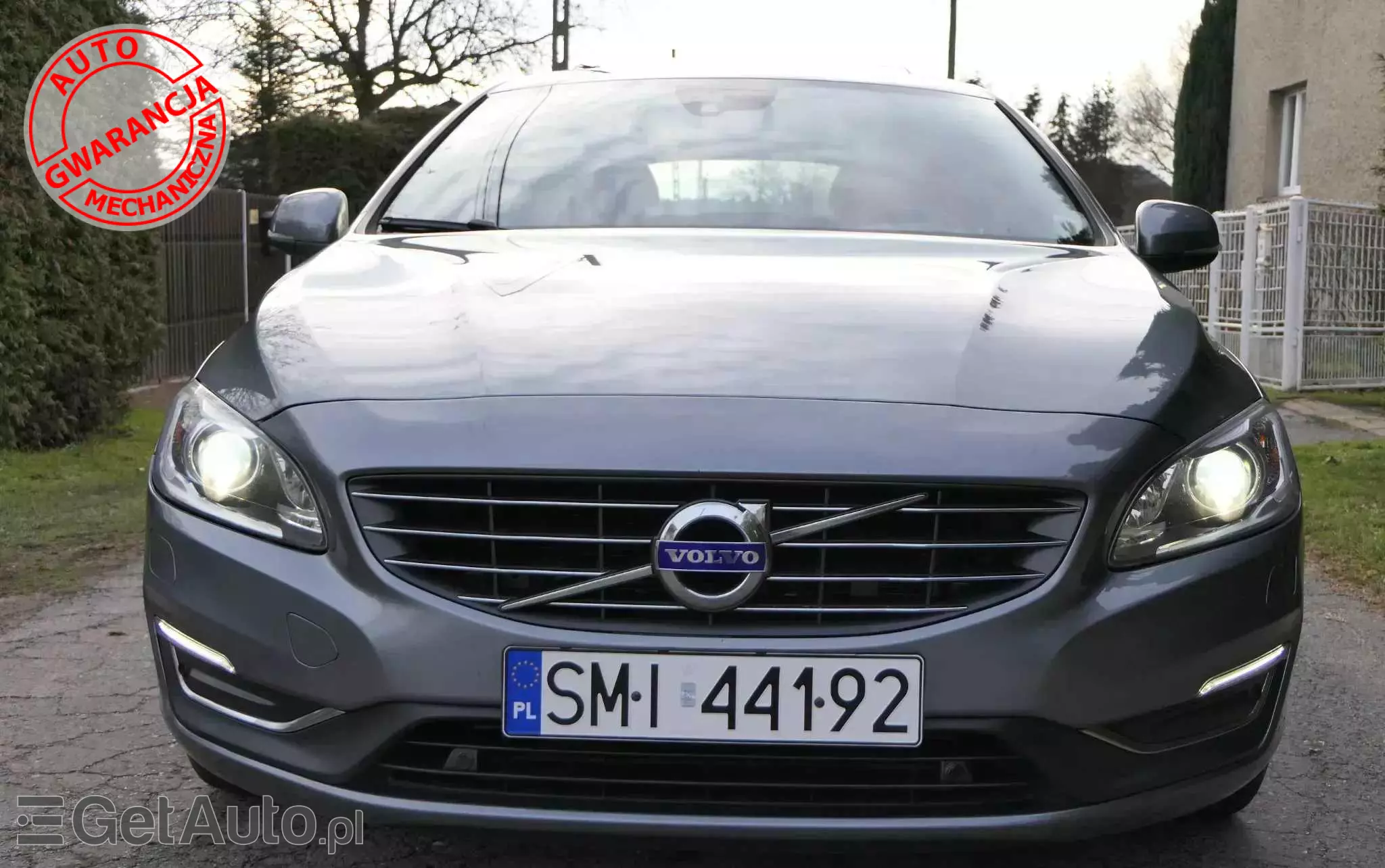 VOLVO V60 