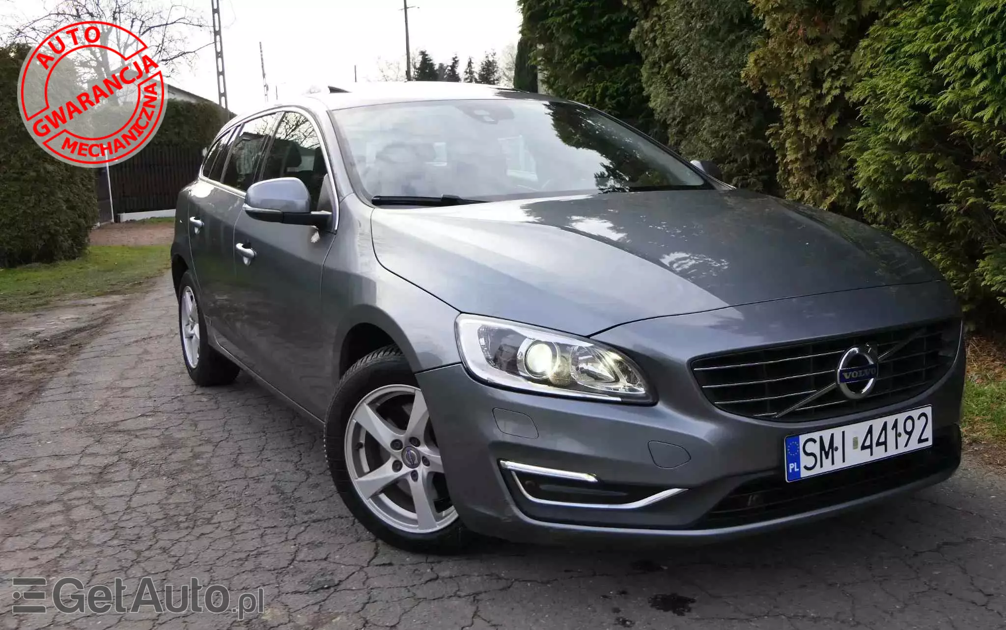 VOLVO V60 