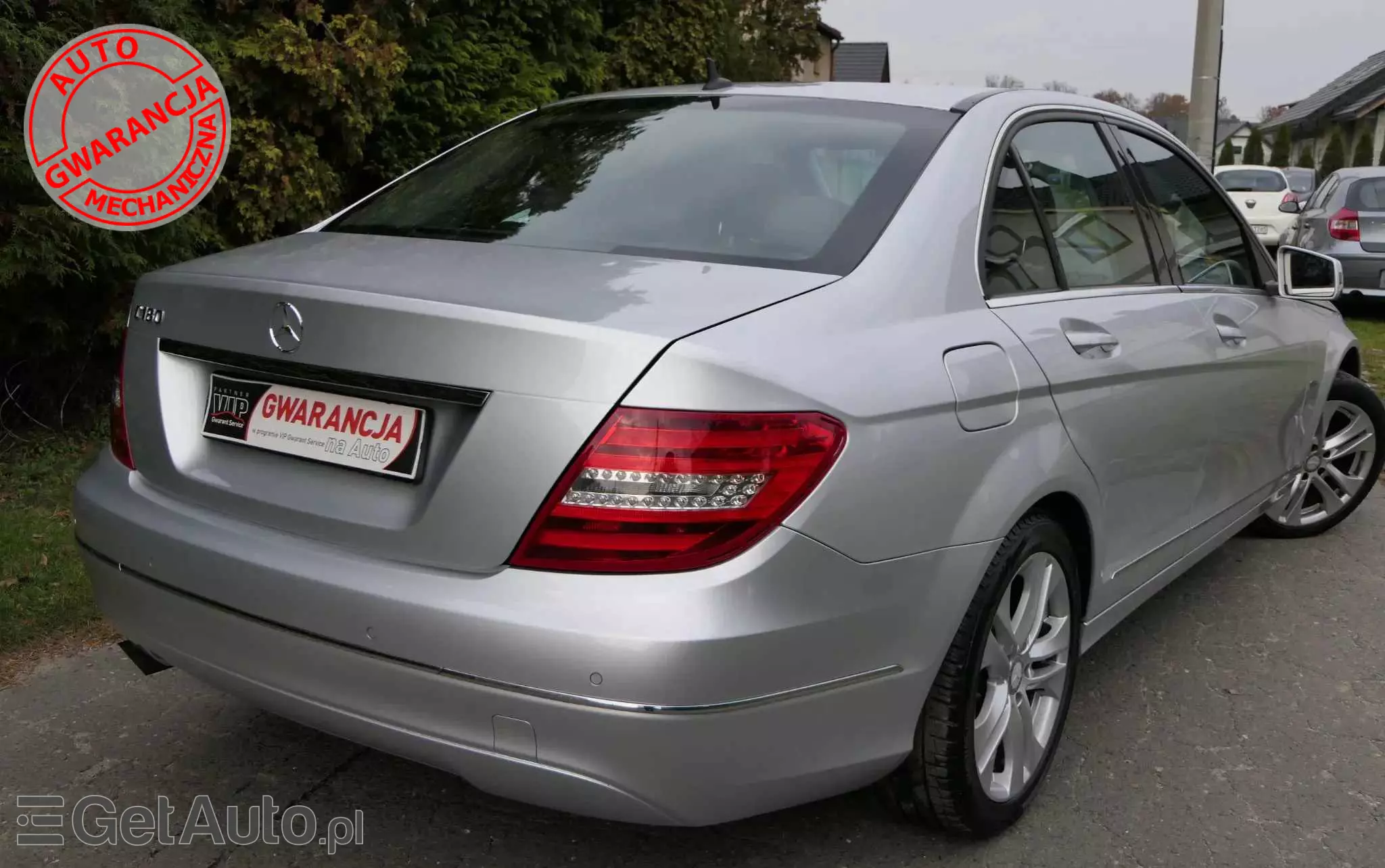 MERCEDES-BENZ Klasa C 180 CGI Automatik BlueEFFICIENCY Avantgarde