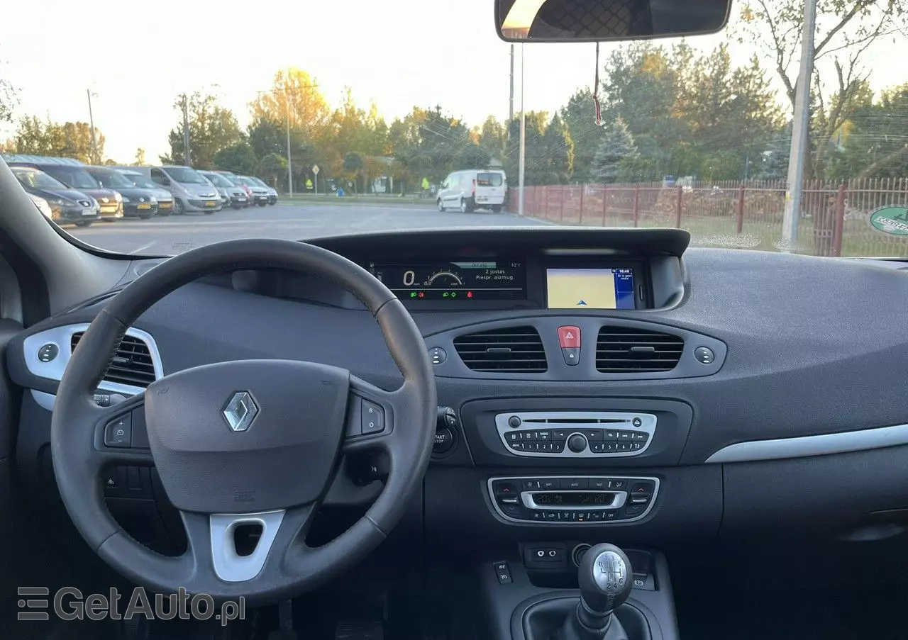 RENAULT Scenic 