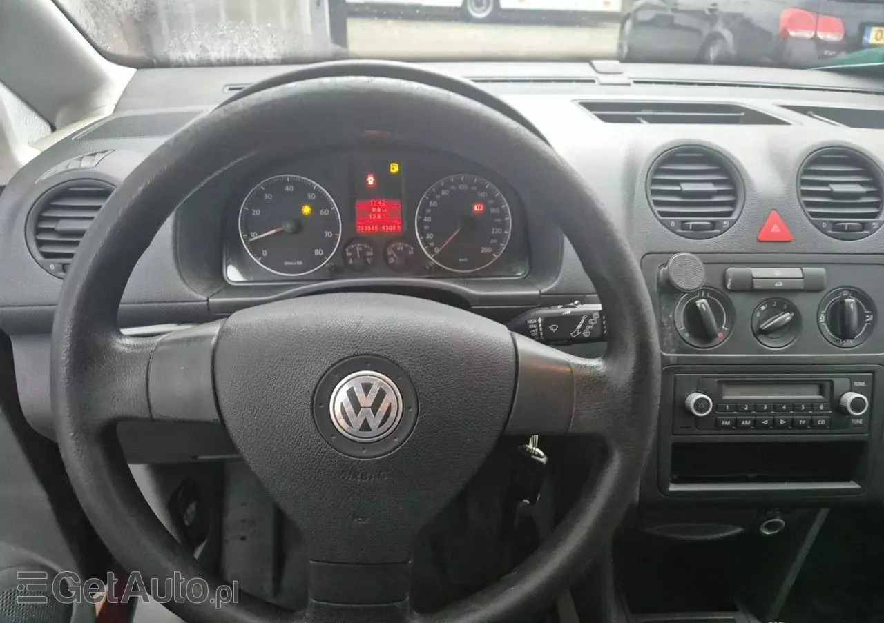 VOLKSWAGEN Caddy 