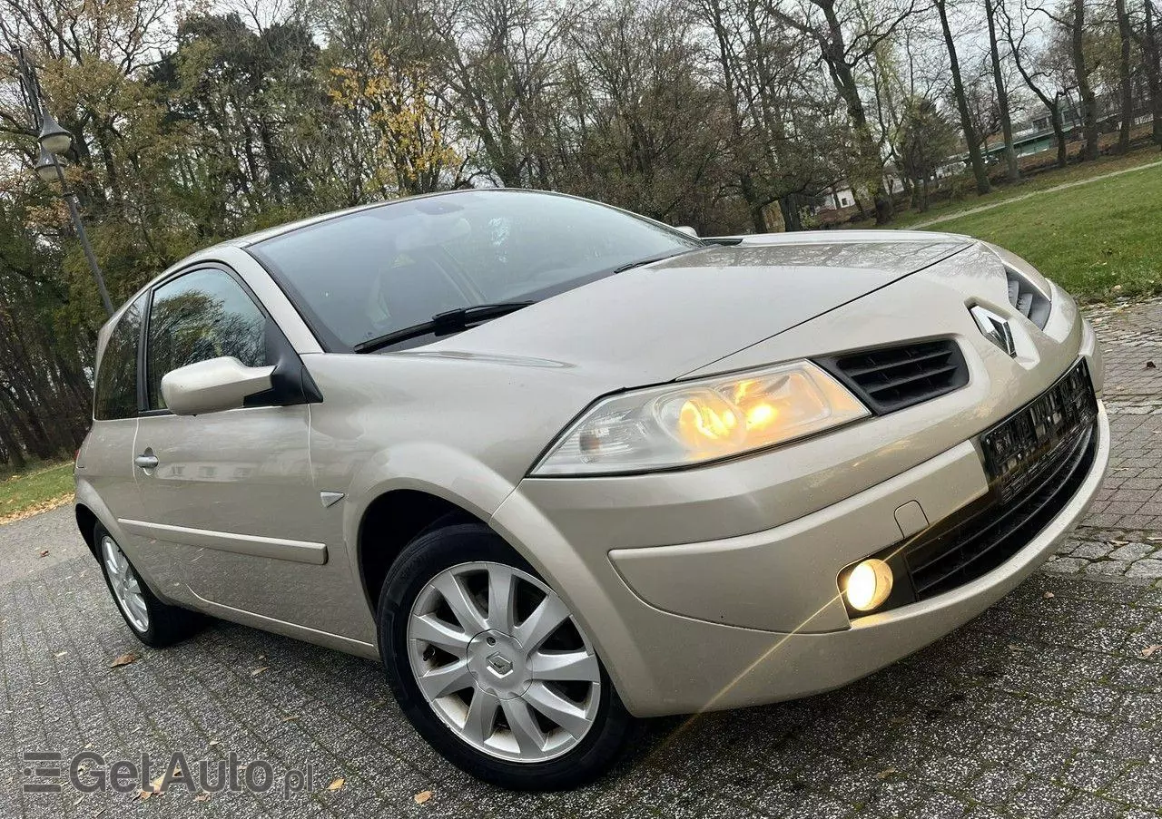 RENAULT Megane 