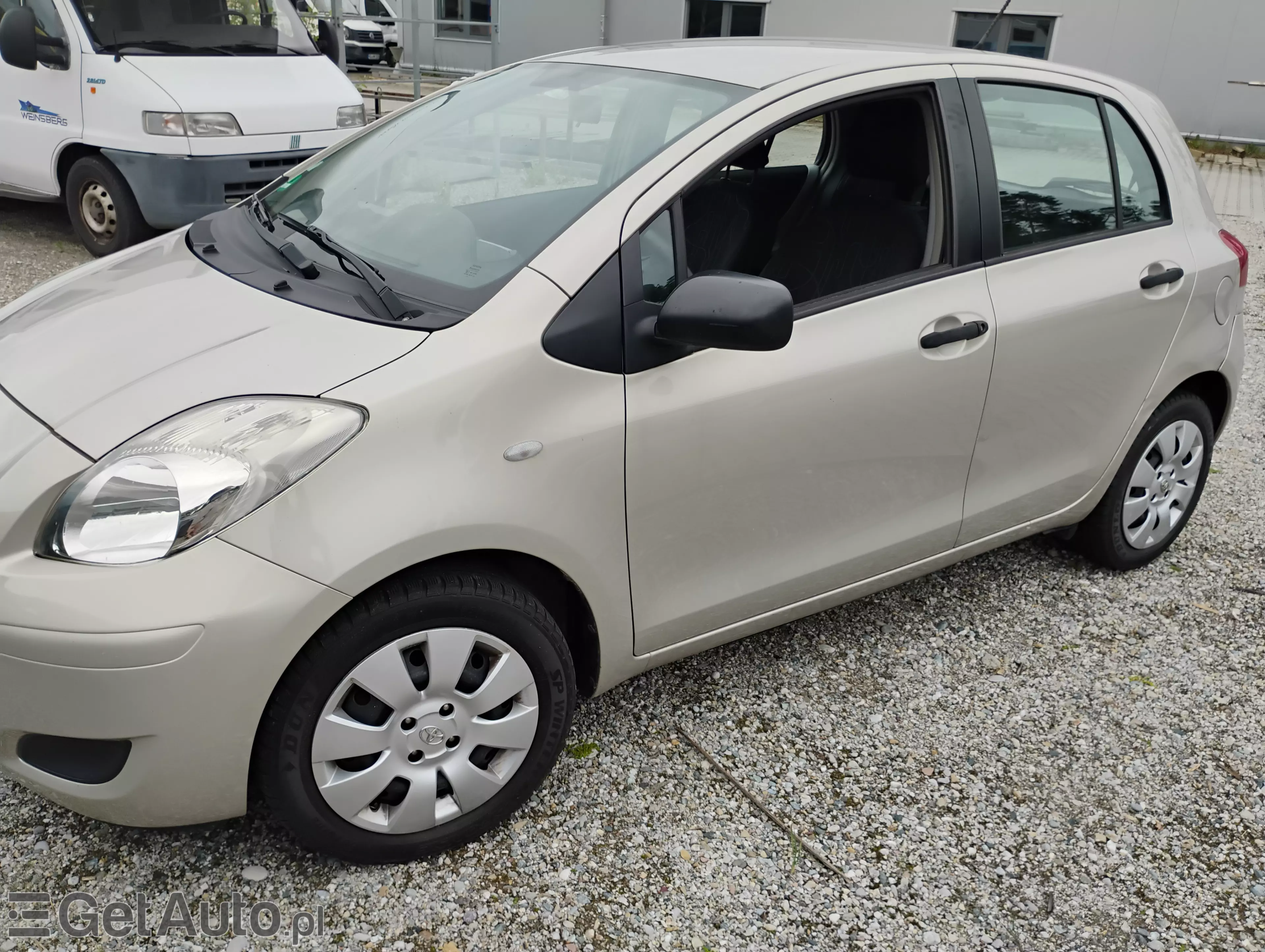 TOYOTA Yaris 