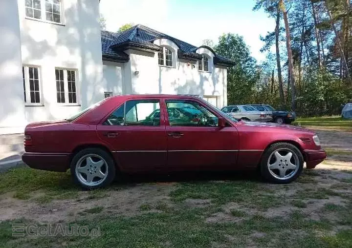 MERCEDES-BENZ W 124 