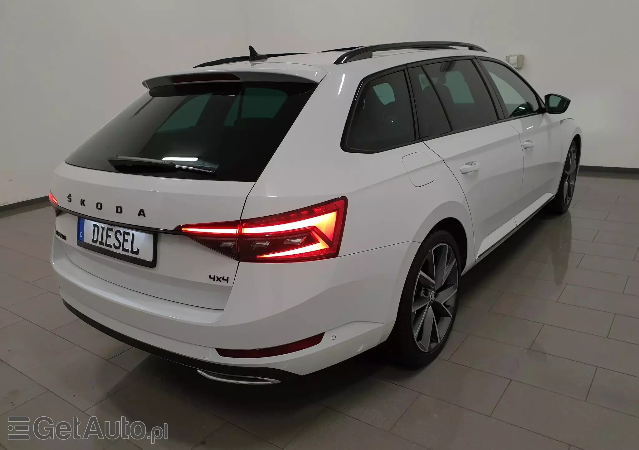 SKODA Superb 2.0 TDI 4x4 DSG Sportline