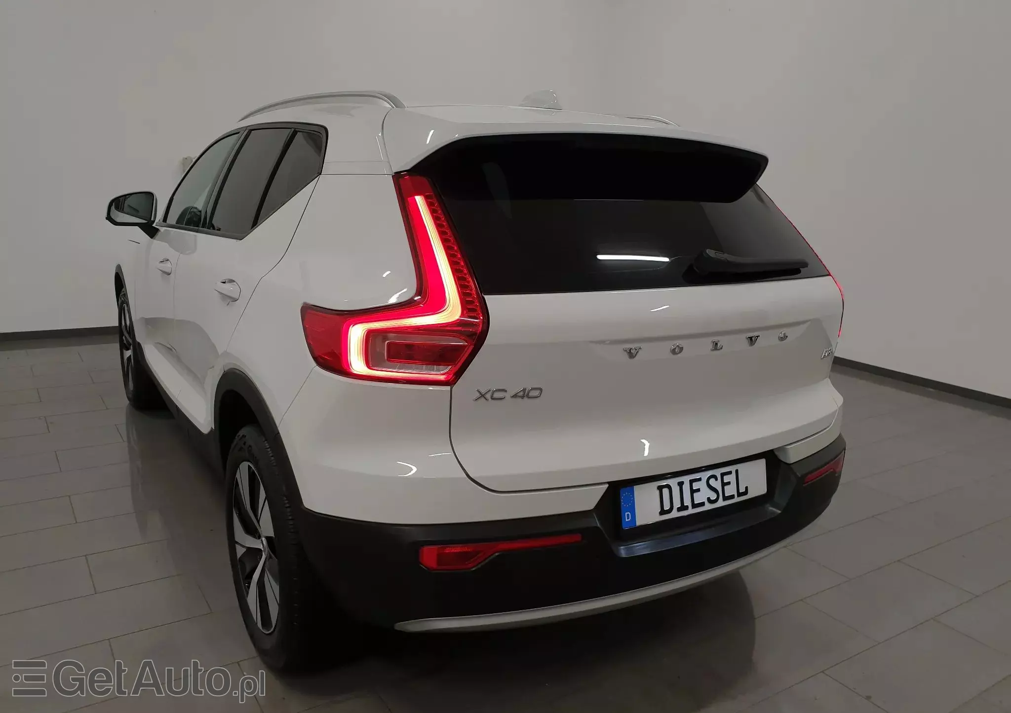 VOLVO XC 40 D3 R-Design