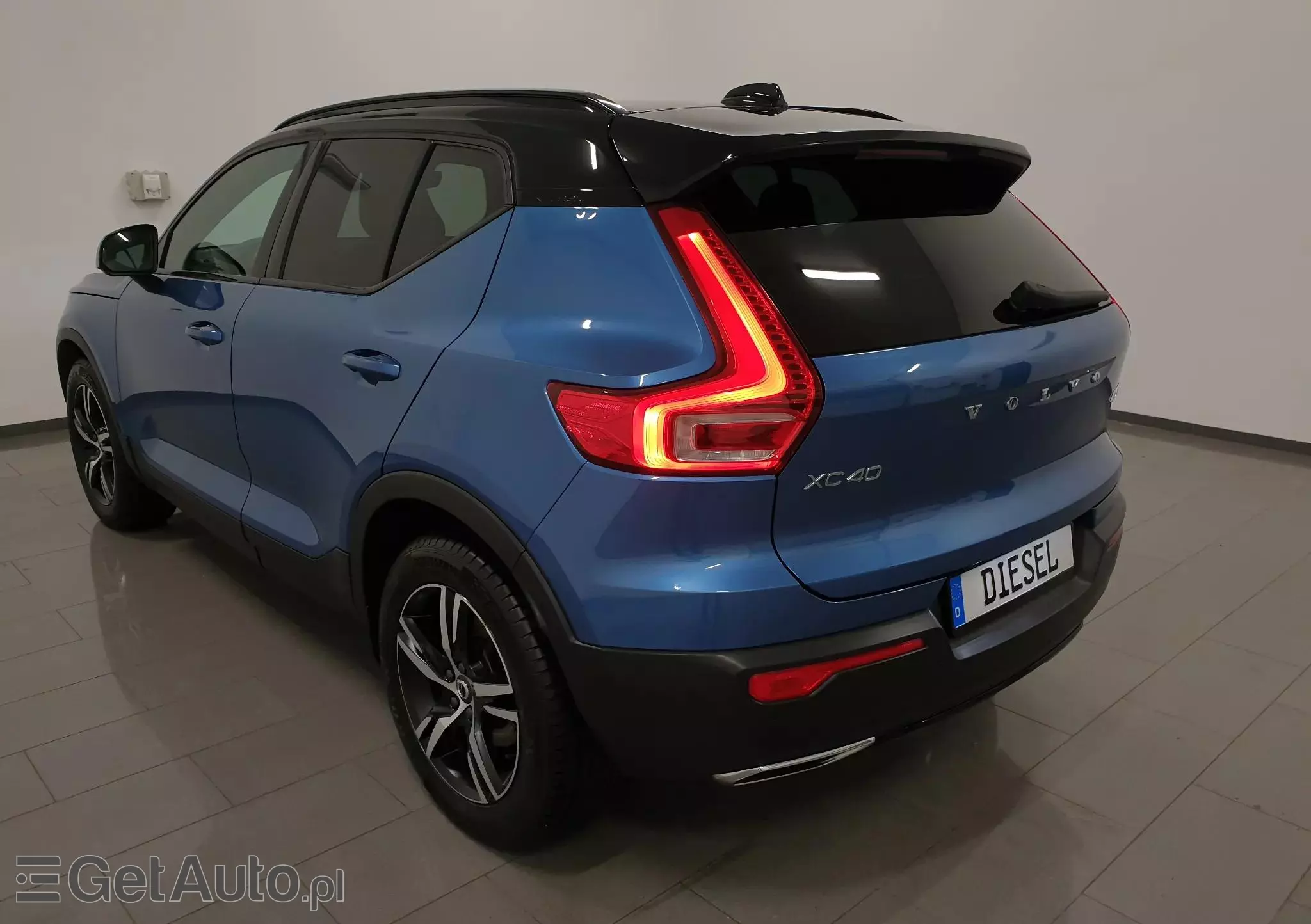 VOLVO XC 40 D4 AWD R-Design