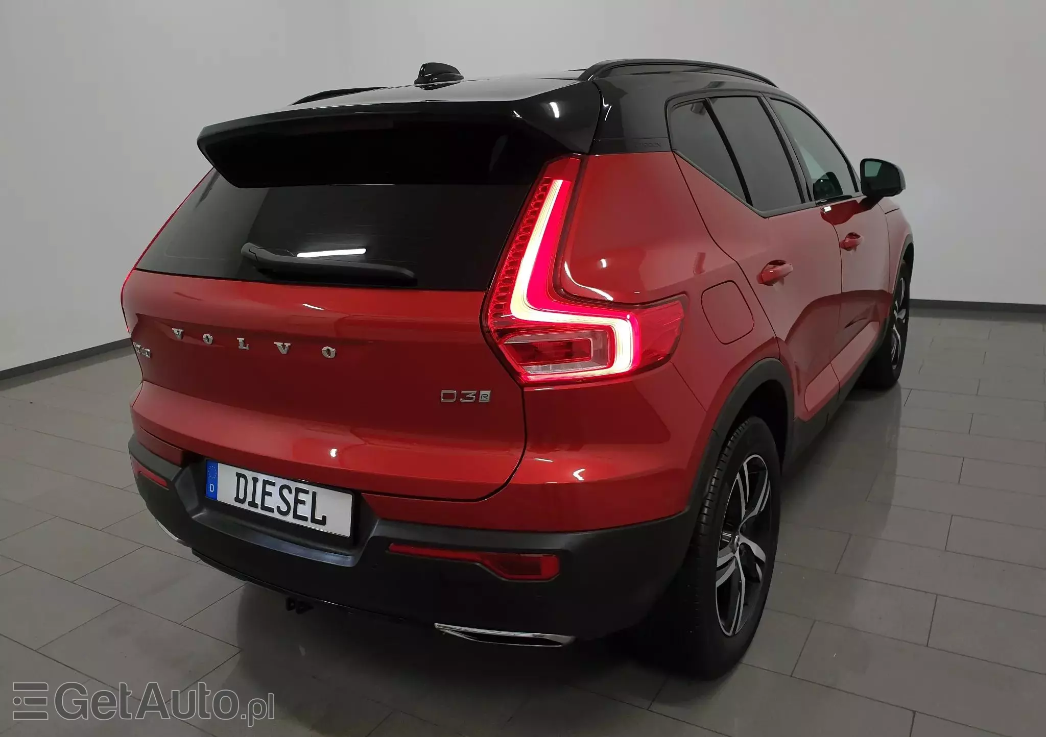 VOLVO XC 40 D3 R-Design