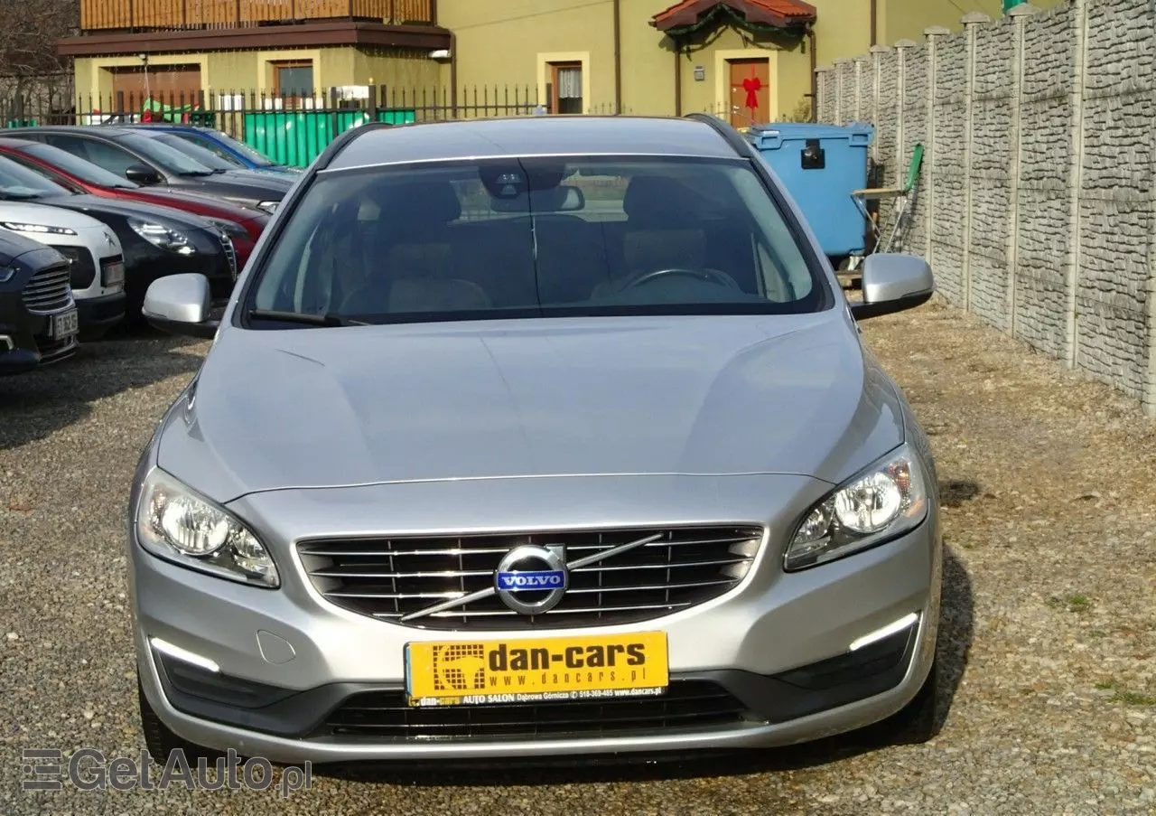 VOLVO V60 D3 Momentum