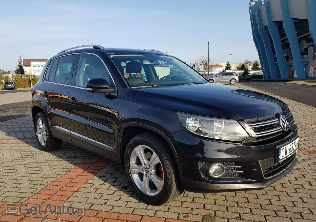 VOLKSWAGEN Tiguan 