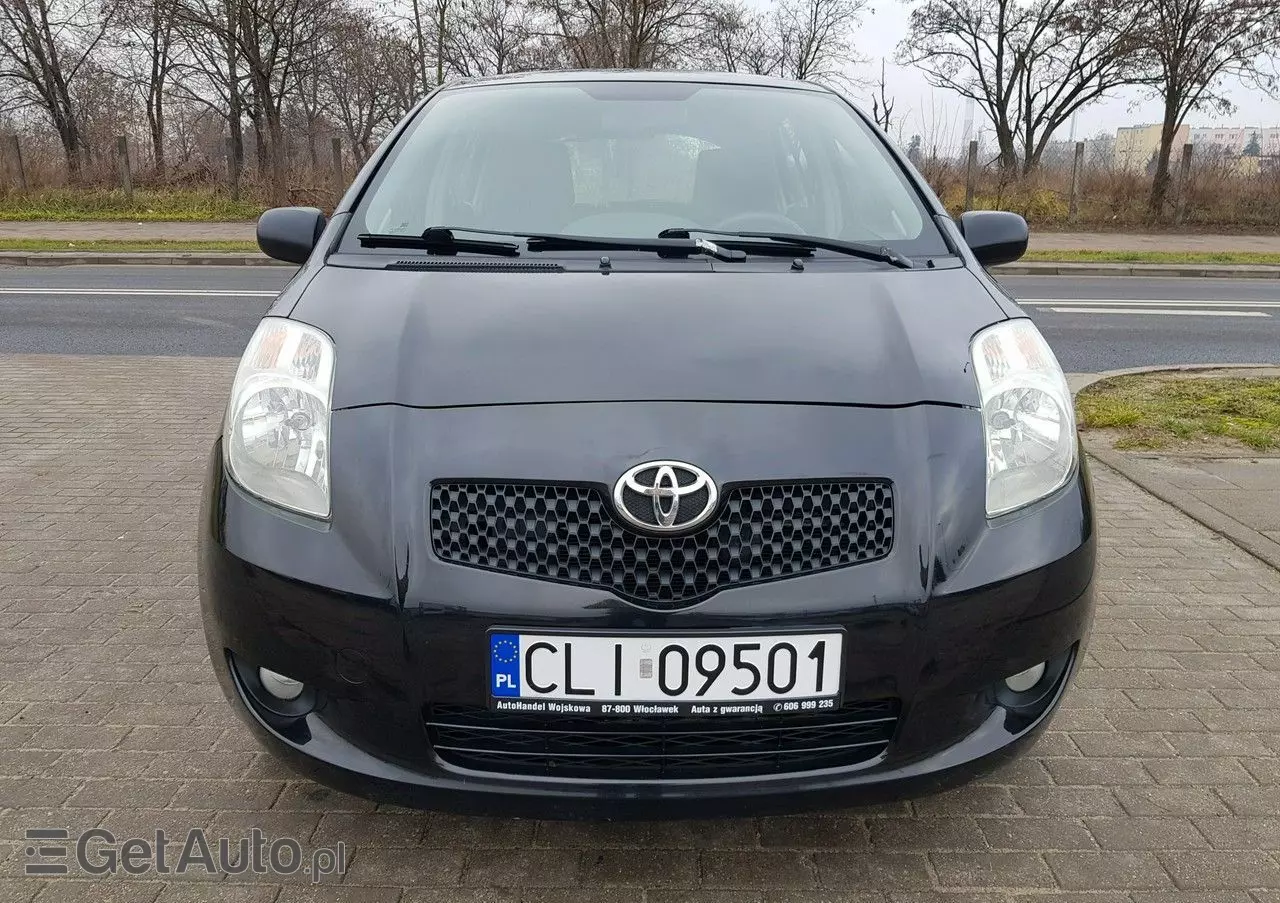 TOYOTA Yaris 