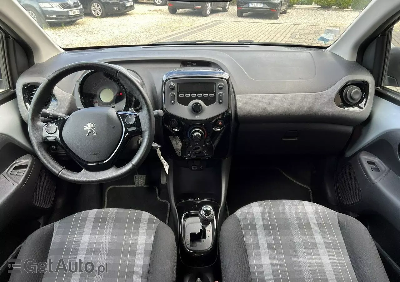 PEUGEOT 108 