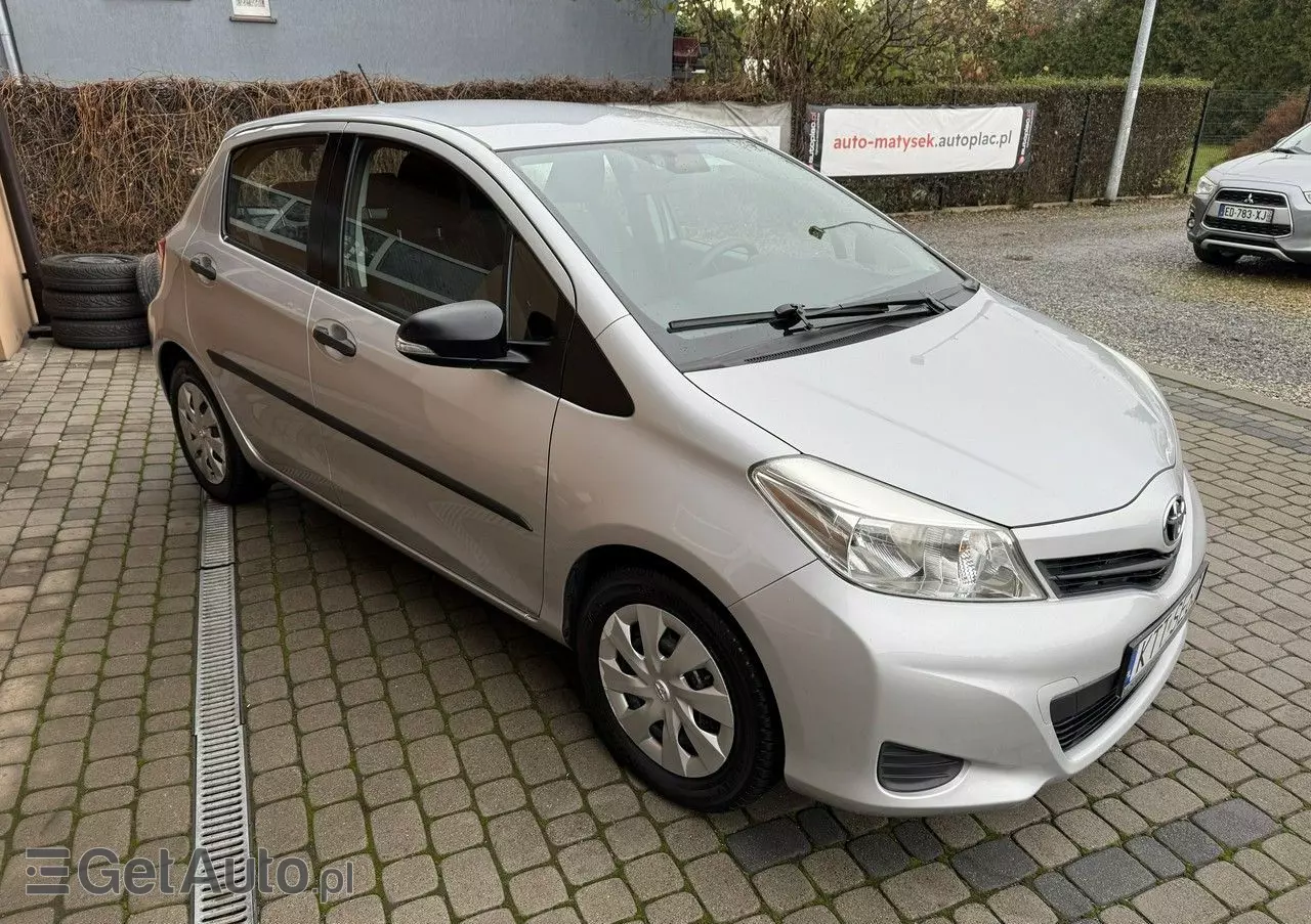 TOYOTA Yaris 1.33 Life