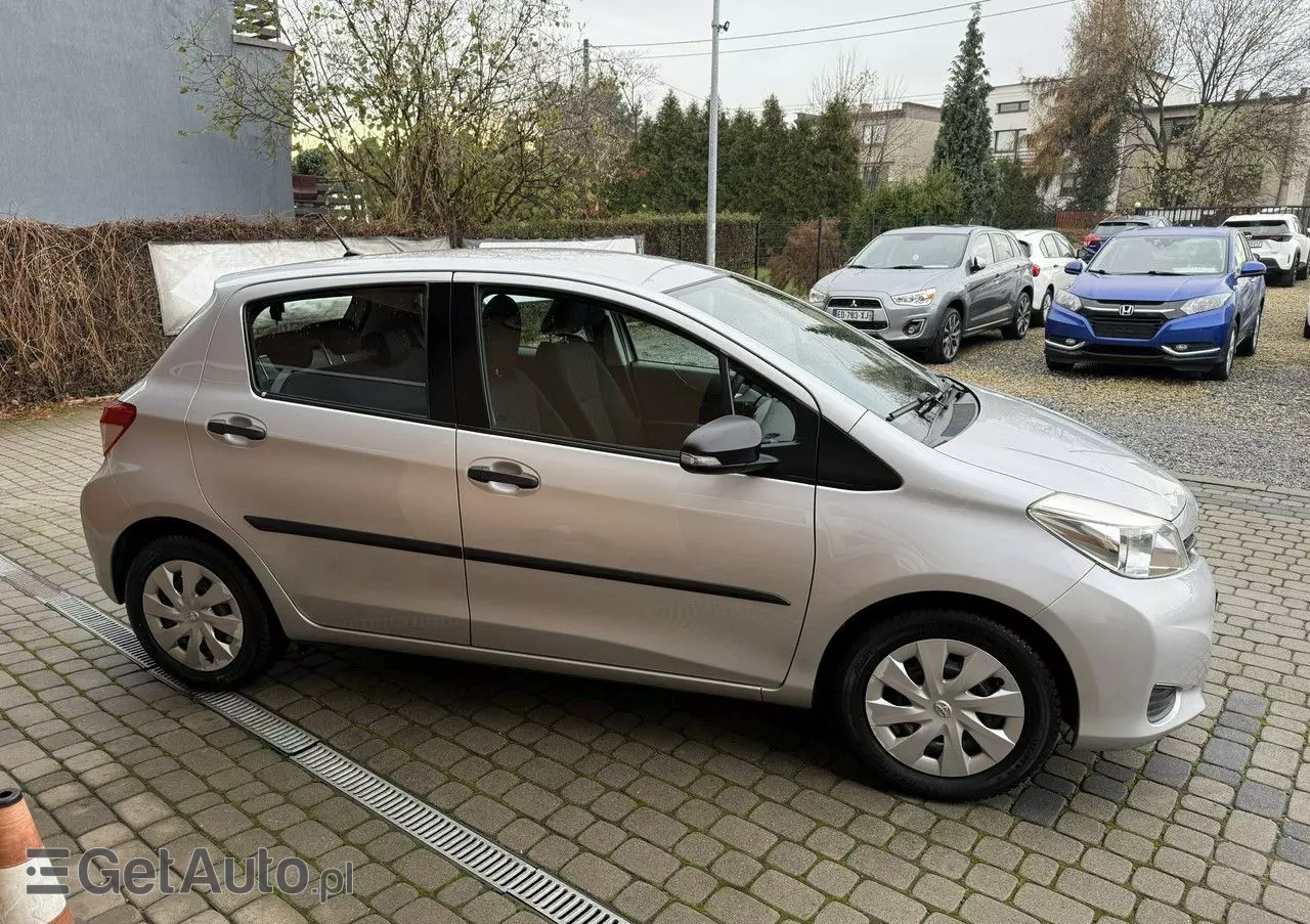 TOYOTA Yaris 1.33 Life