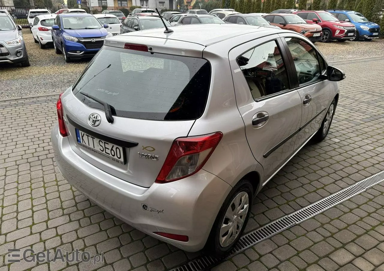 TOYOTA Yaris 1.33 Life