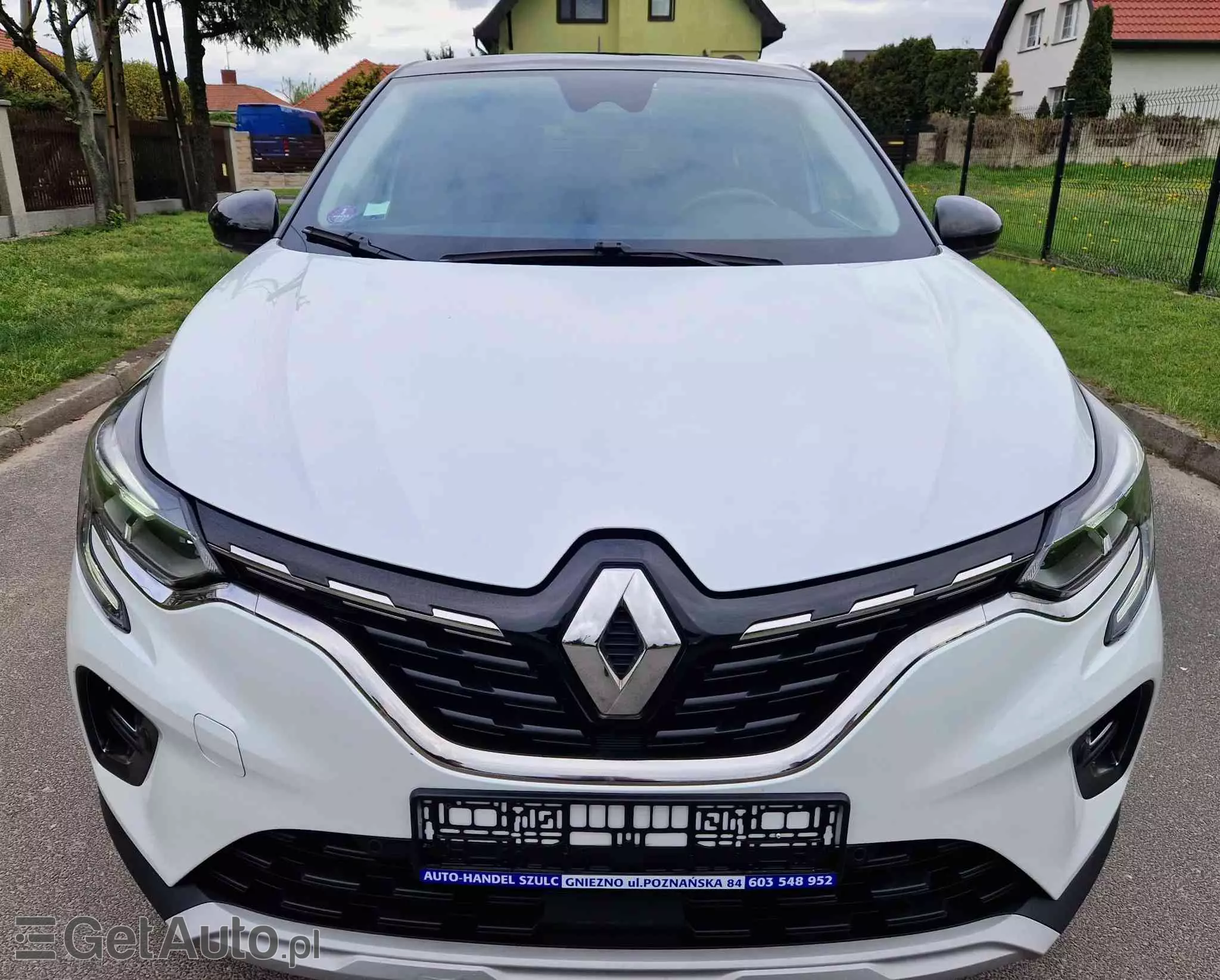 RENAULT Captur 1.6 E-TECH Plug-In Intens