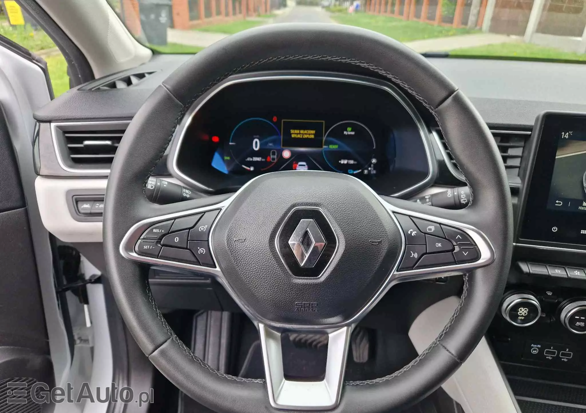 RENAULT Captur 1.6 E-TECH Plug-In Intens