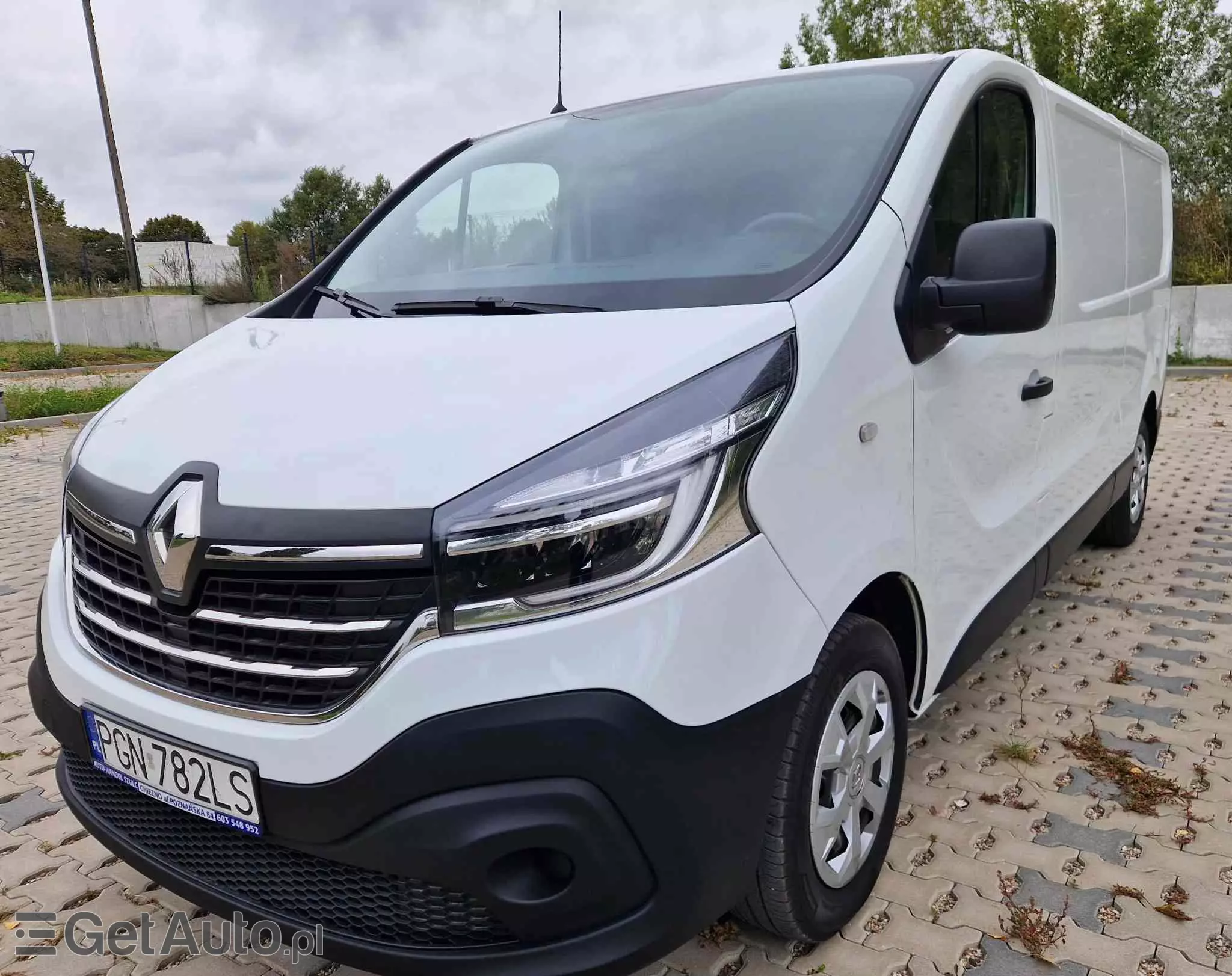 RENAULT Trafic 