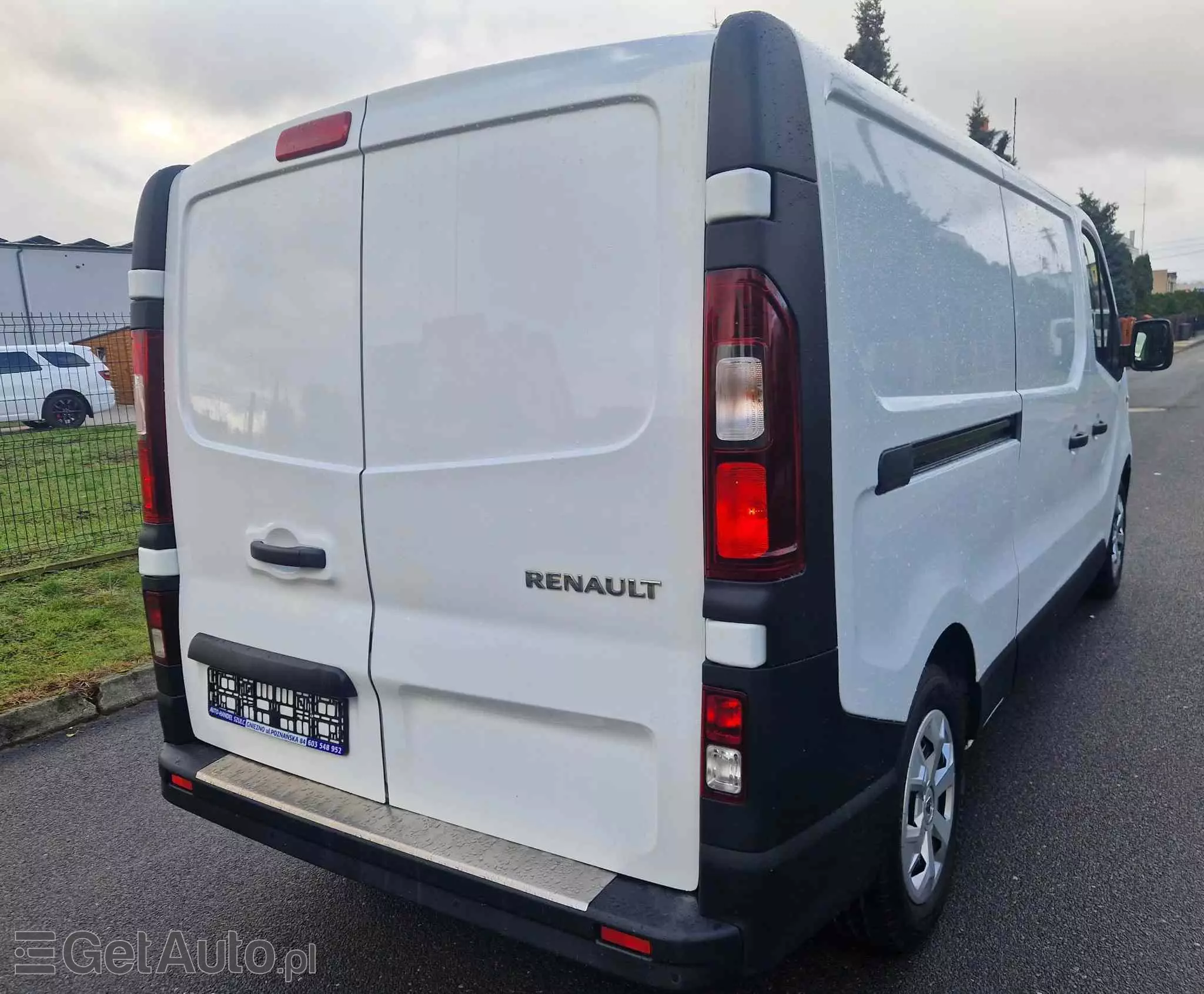 RENAULT Trafic 