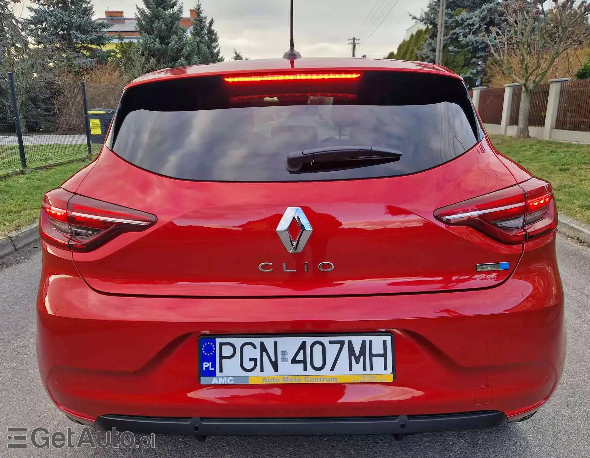 RENAULT Clio 1.6 E-TECH Intens