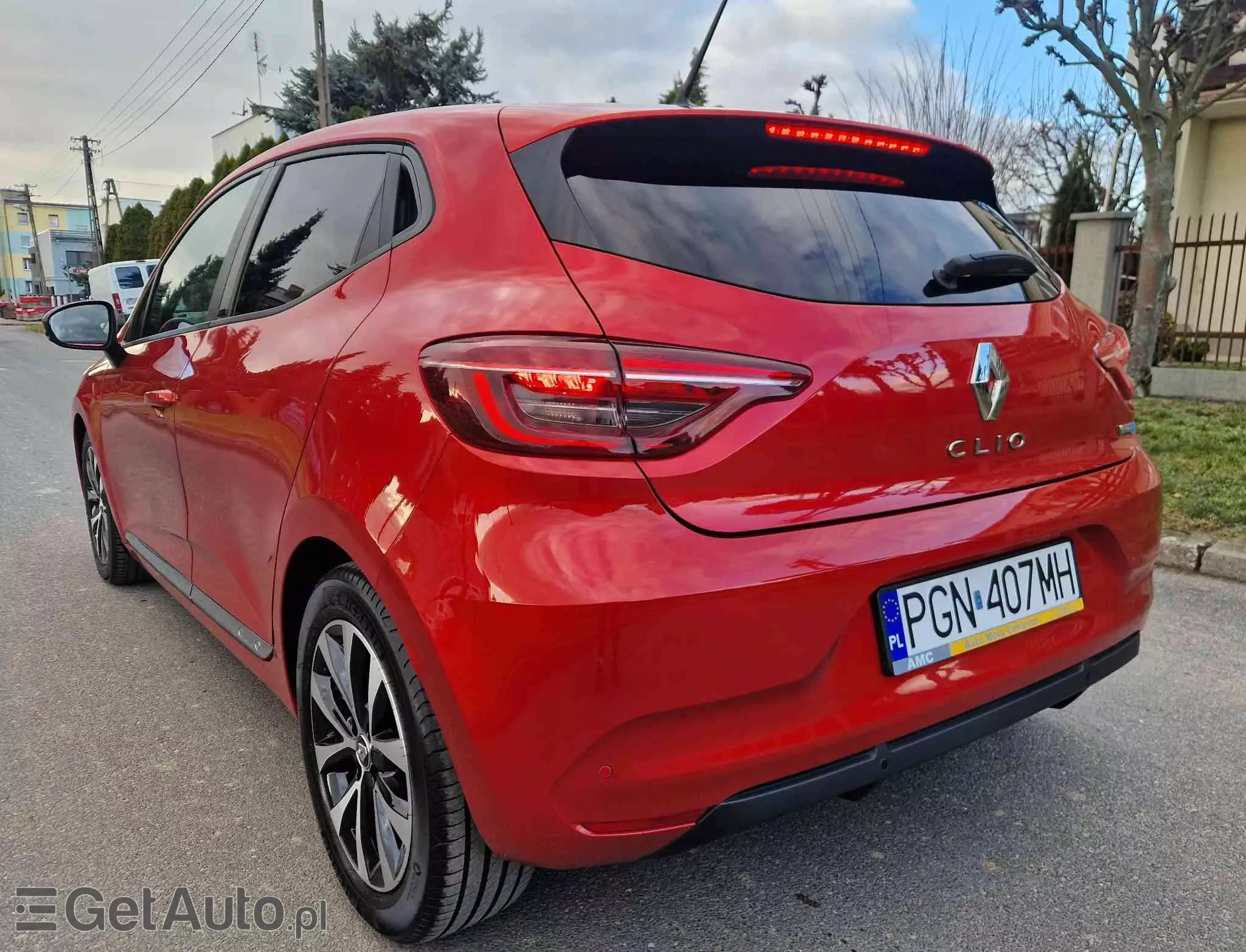 RENAULT Clio 1.6 E-TECH Intens