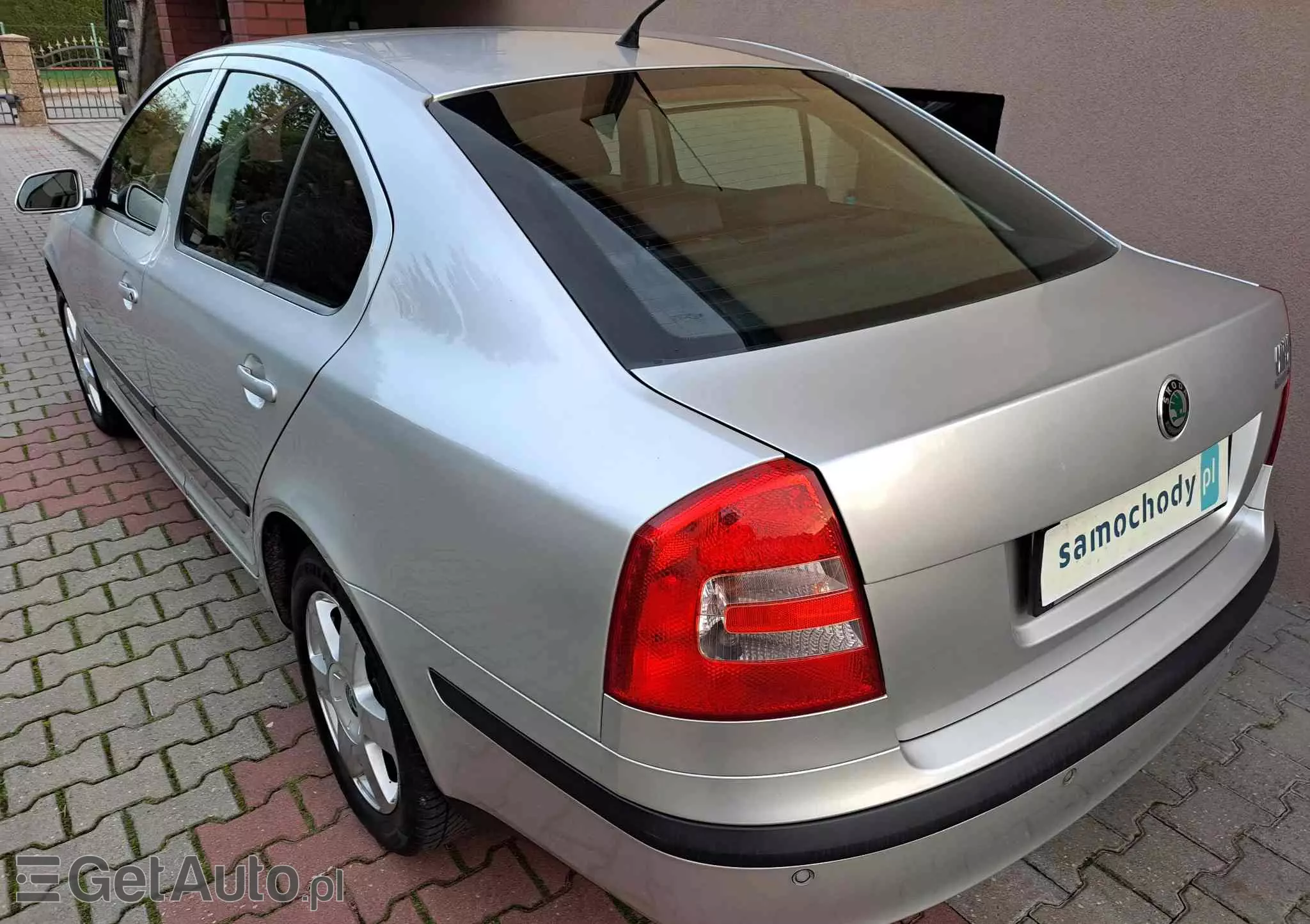 SKODA Octavia 1.6 FSI Elegance