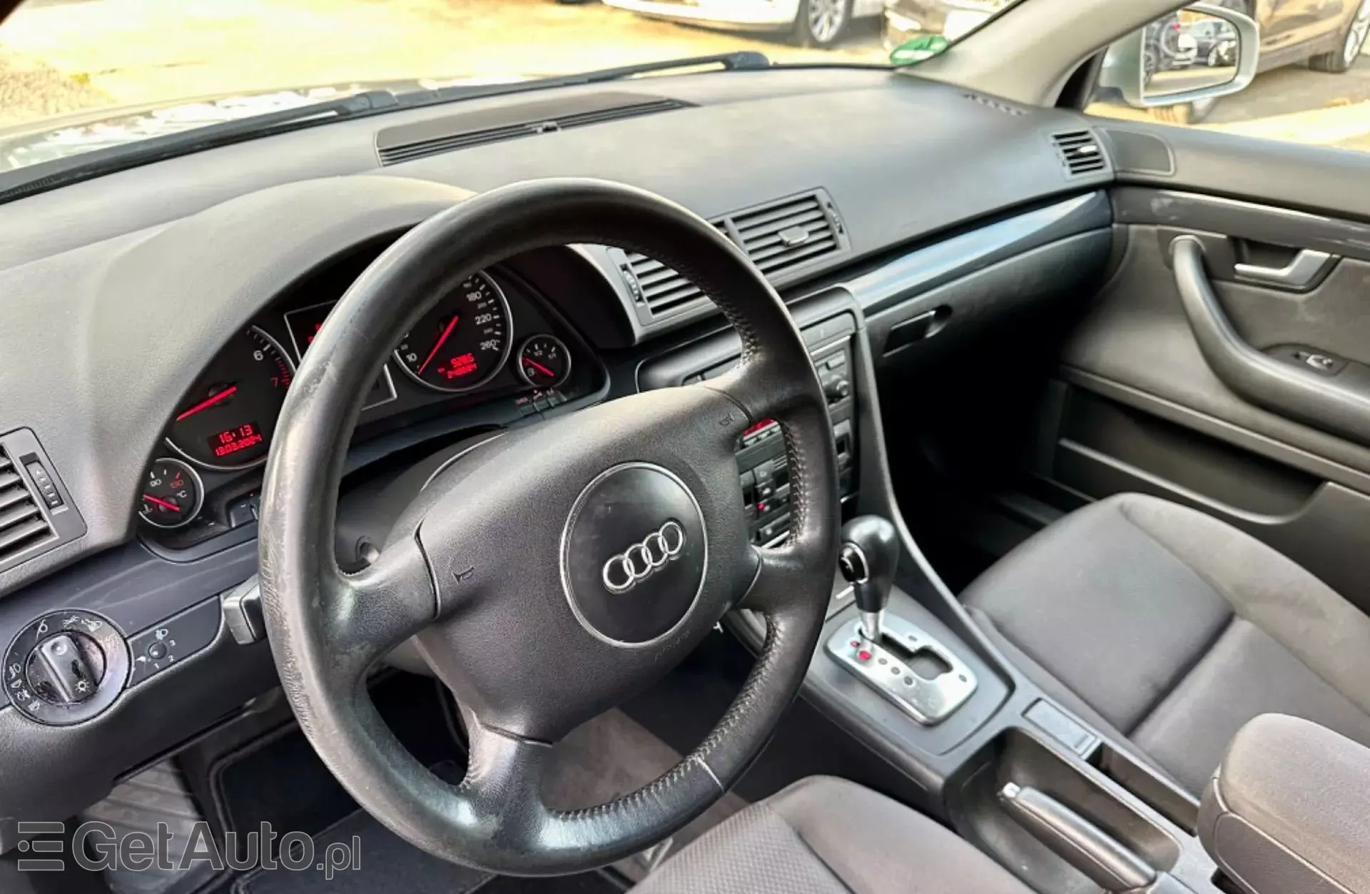 AUDI A4 2.0i 20V (130 KM) Multitronic