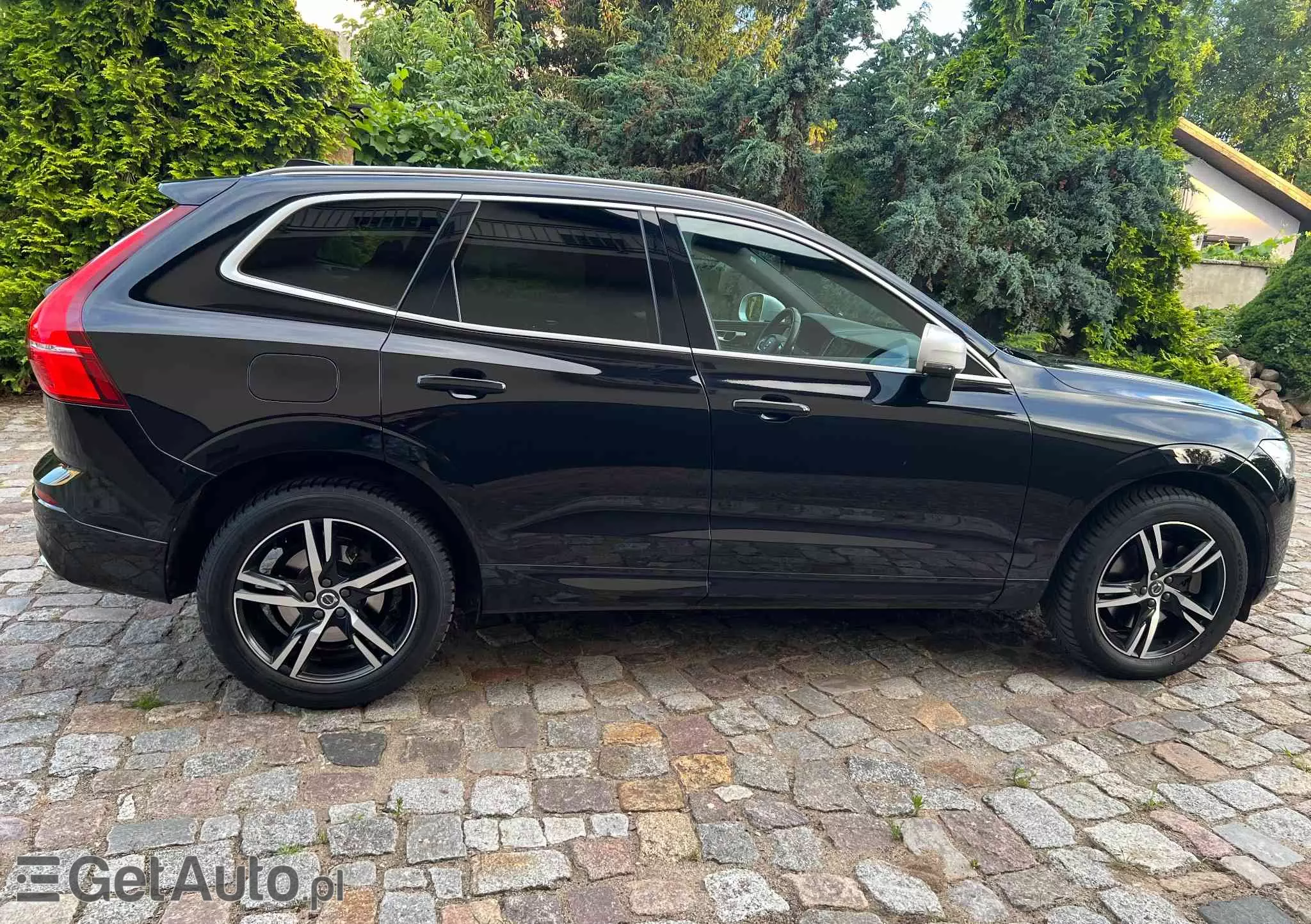 VOLVO XC 60 D4 Drive-E R-Design Momentum