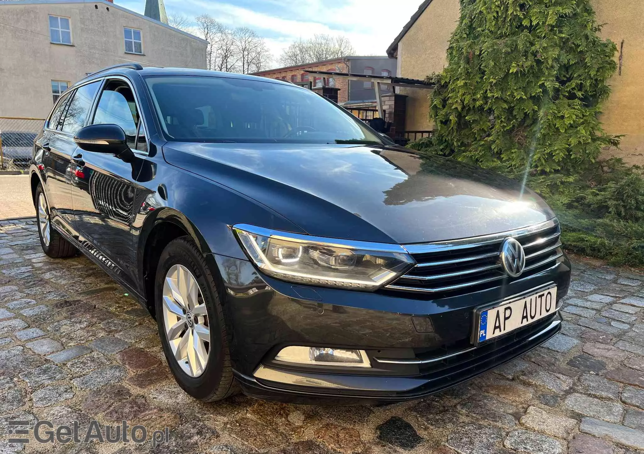 VOLKSWAGEN Passat Variant 1.6 TDI (BlueMotion Technology) DSG Comfortline