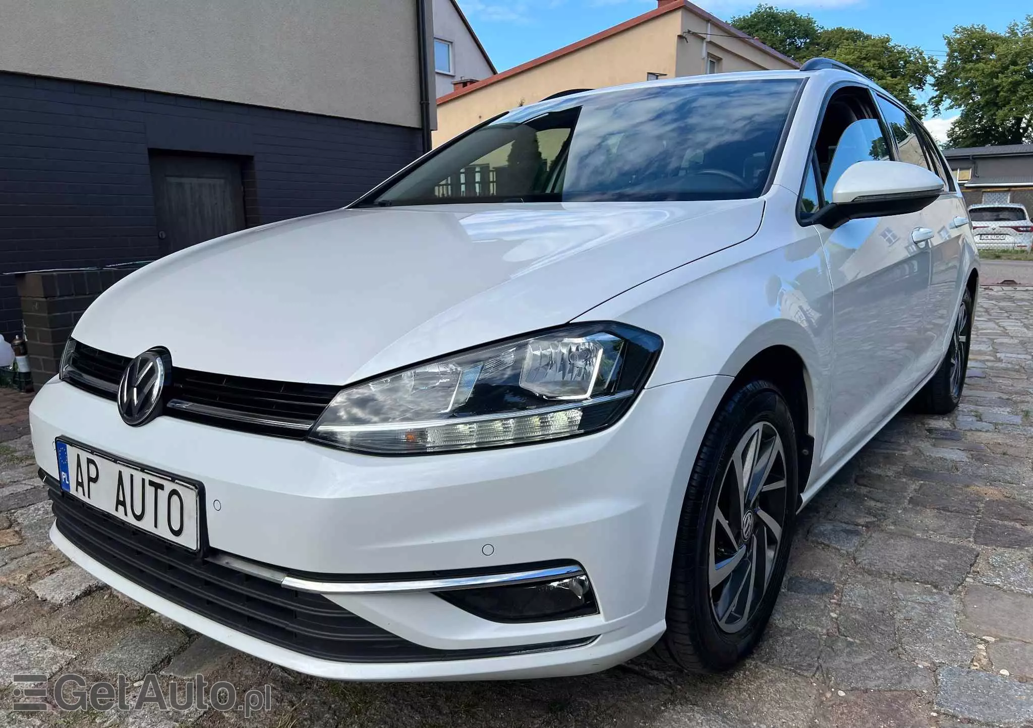 VOLKSWAGEN Golf 1.6 TDI DSG Sound