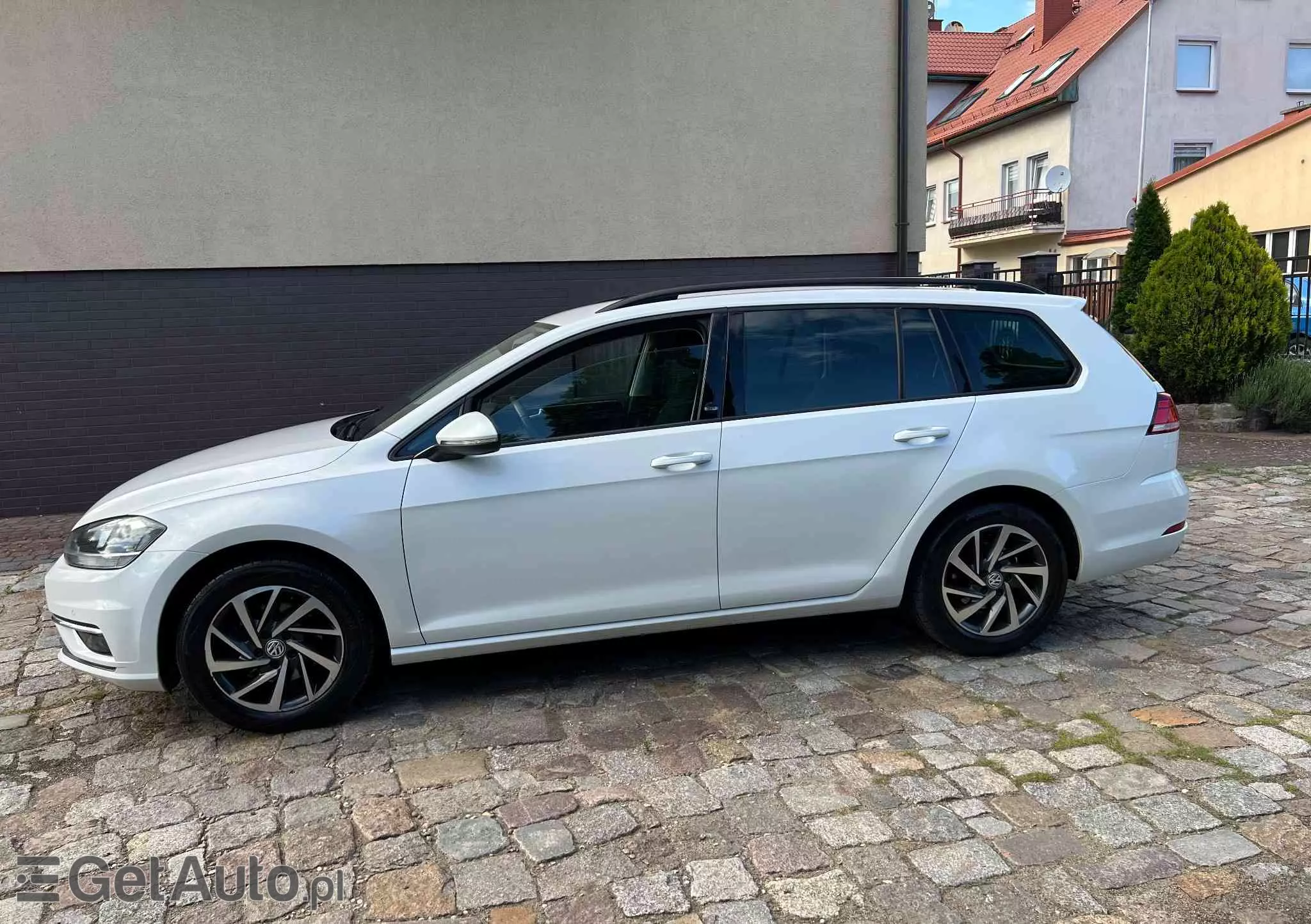 VOLKSWAGEN Golf 1.6 TDI DSG Sound