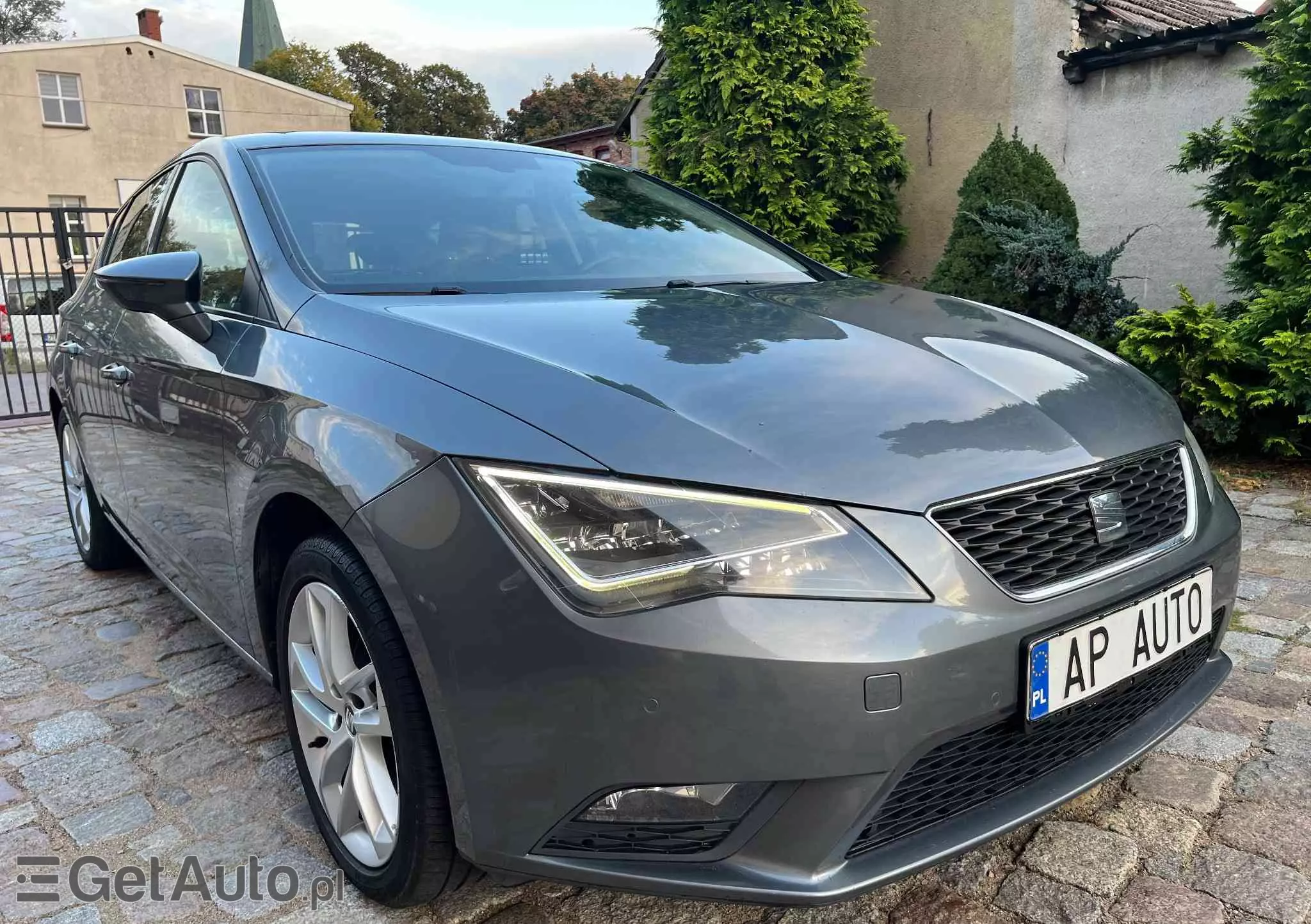 SEAT Leon 1.6 TDI DPF Ecomotive DSG Style