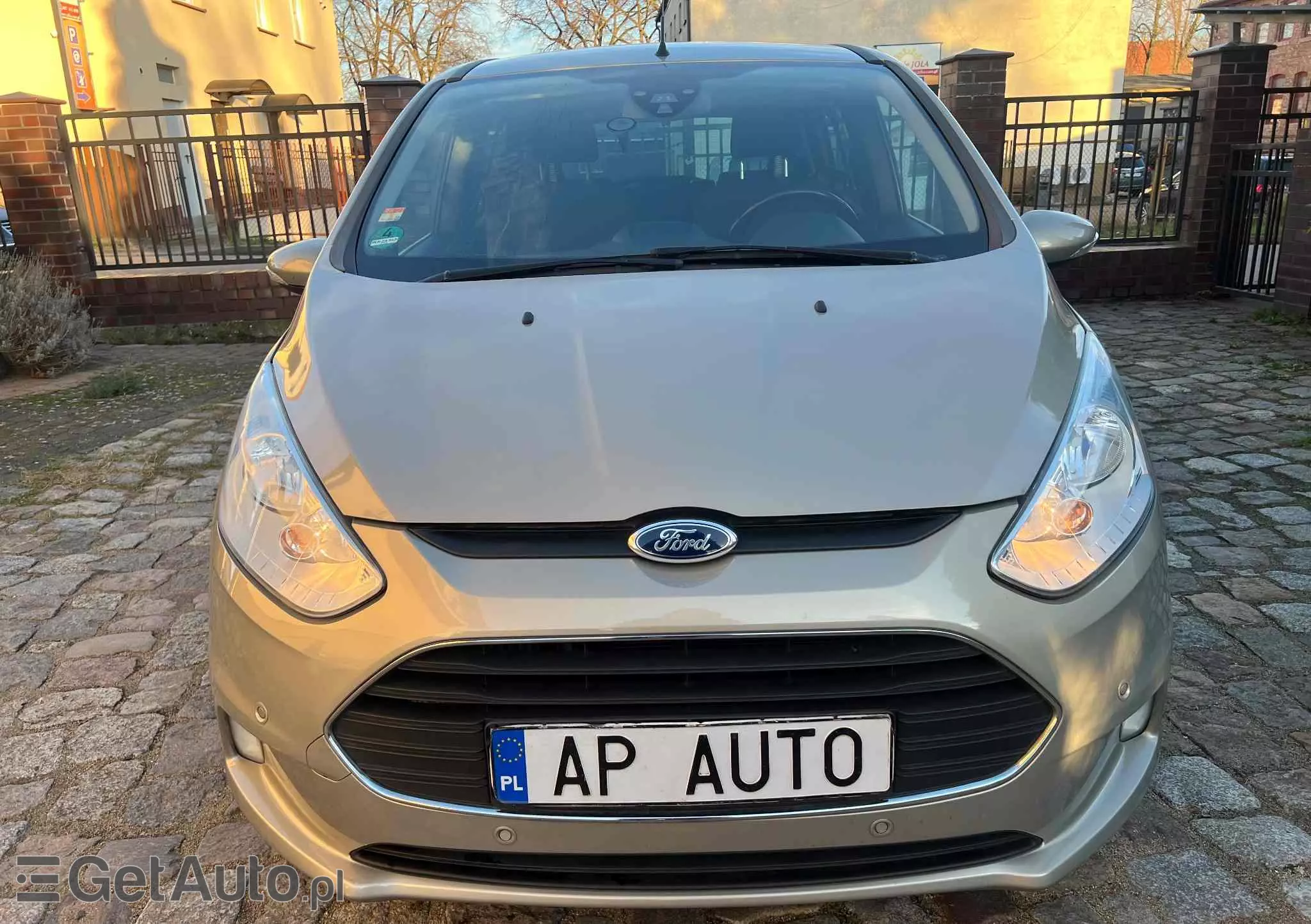 FORD B-MAX 1.0 EcoBoost SYNC Edition