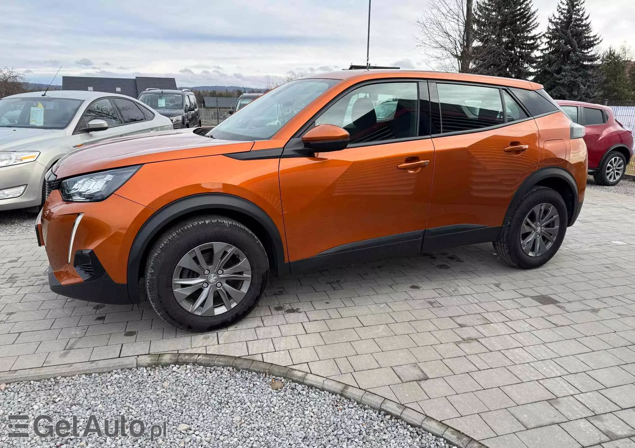 PEUGEOT 2008 1.2 PureTech Active S&S EAT8