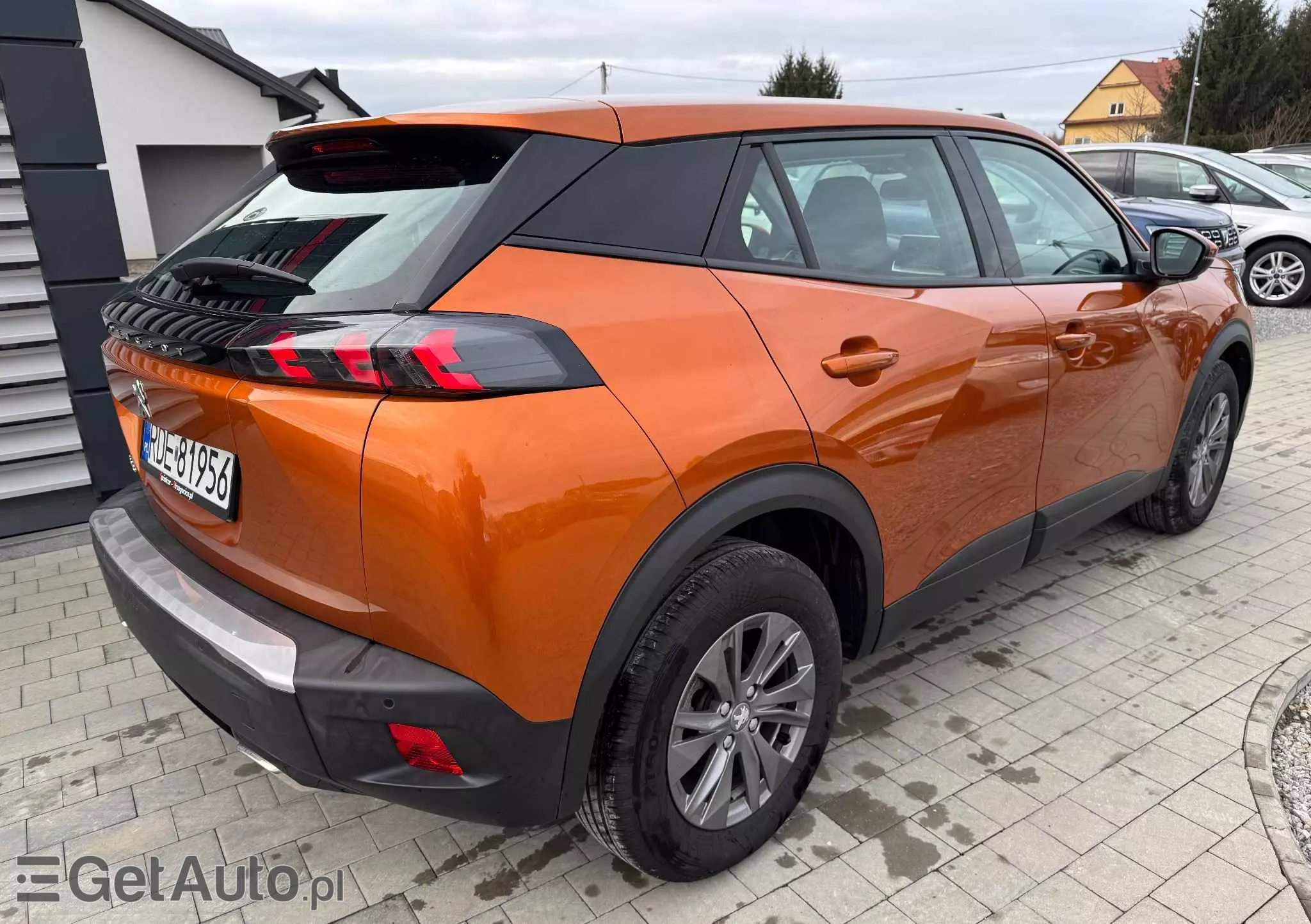 PEUGEOT 2008 1.2 PureTech Active S&S EAT8