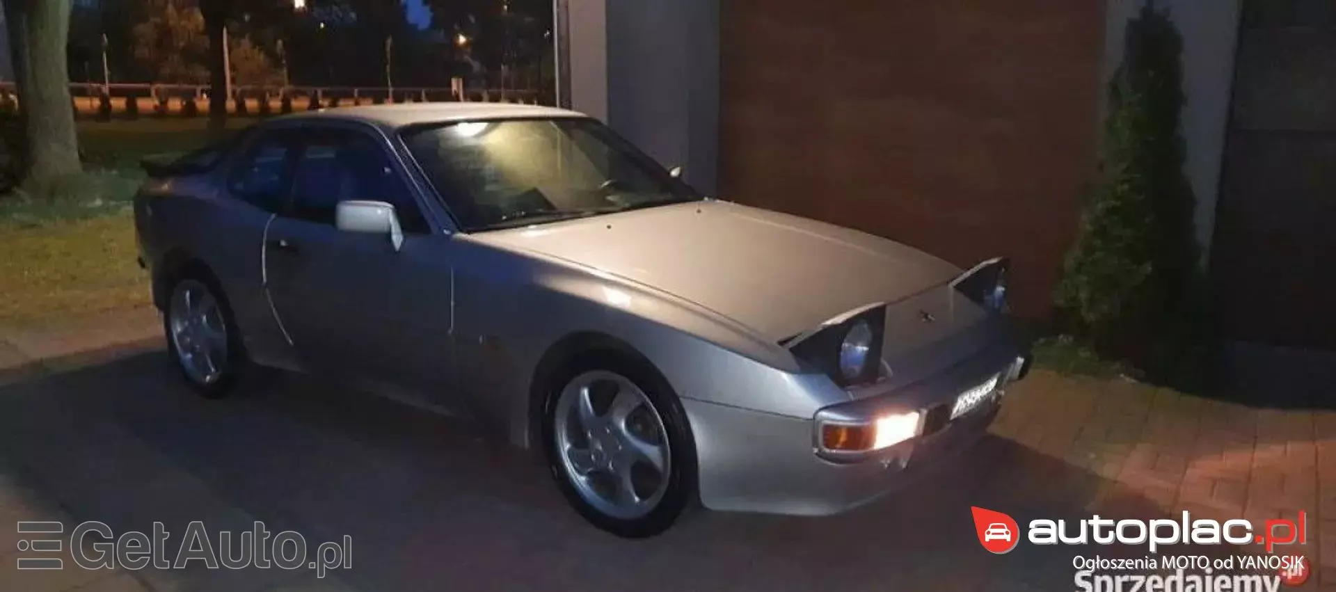 PORSCHE 944 