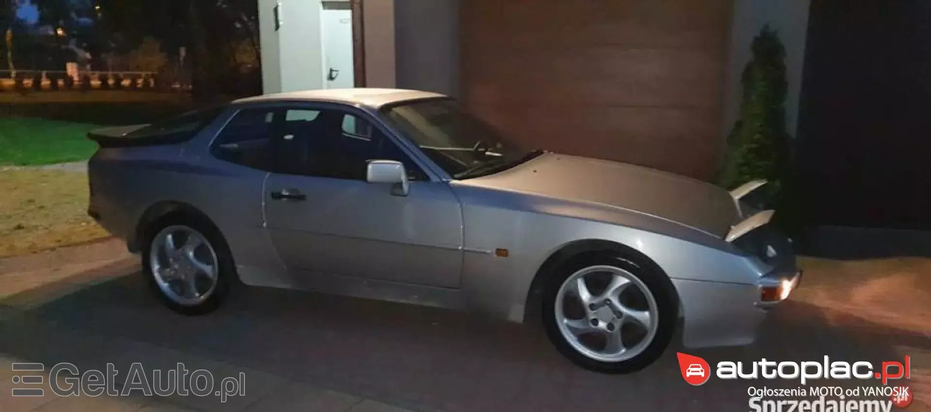 PORSCHE 944 