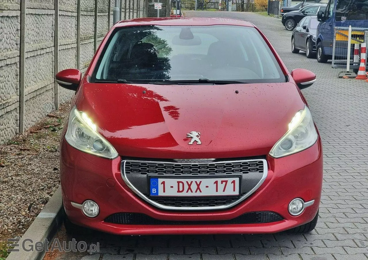 PEUGEOT 208 120 VTI Automatik Allure