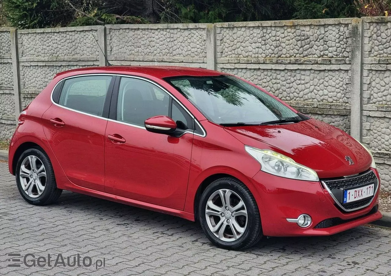 PEUGEOT 208 120 VTI Automatik Allure