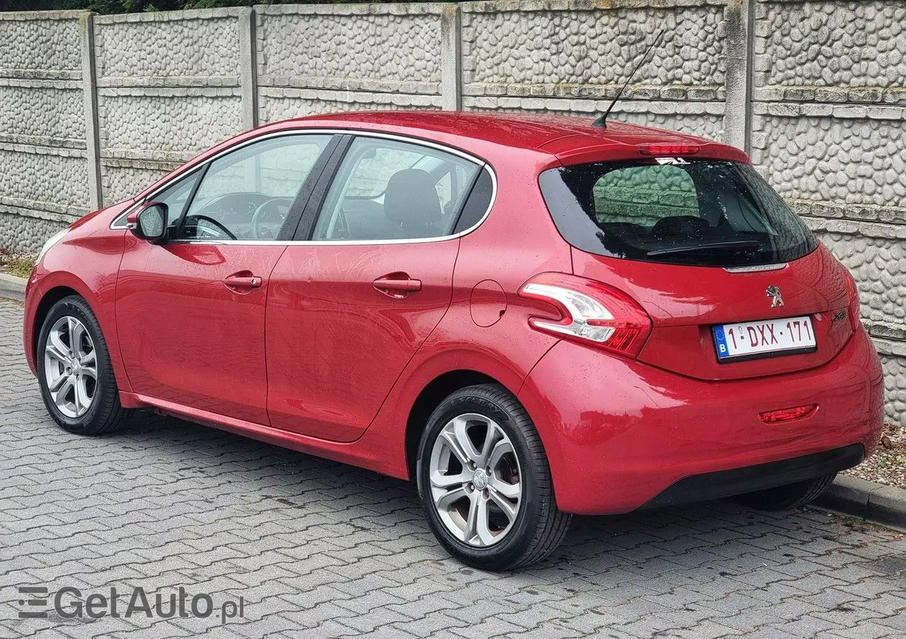 PEUGEOT 208 120 VTI Automatik Allure