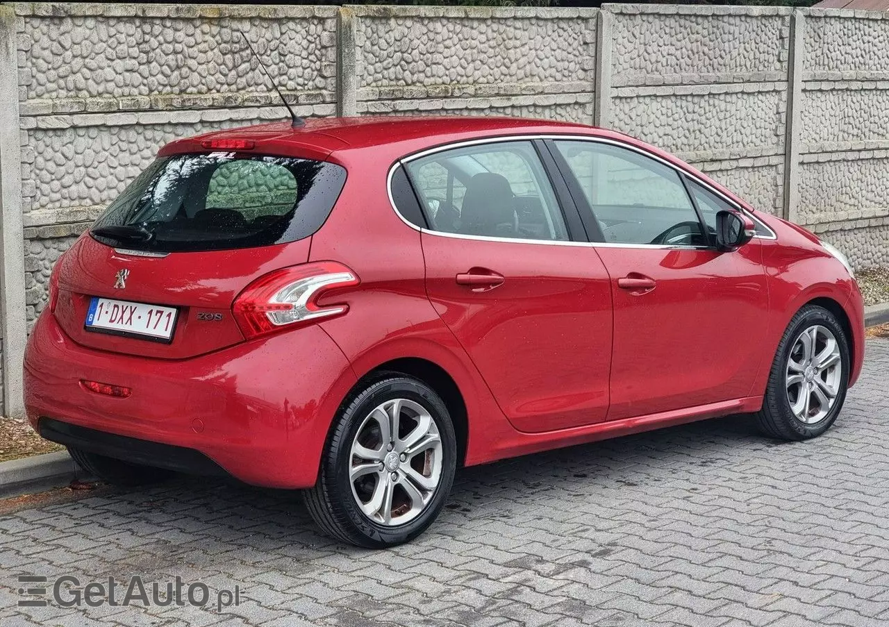 PEUGEOT 208 120 VTI Automatik Allure