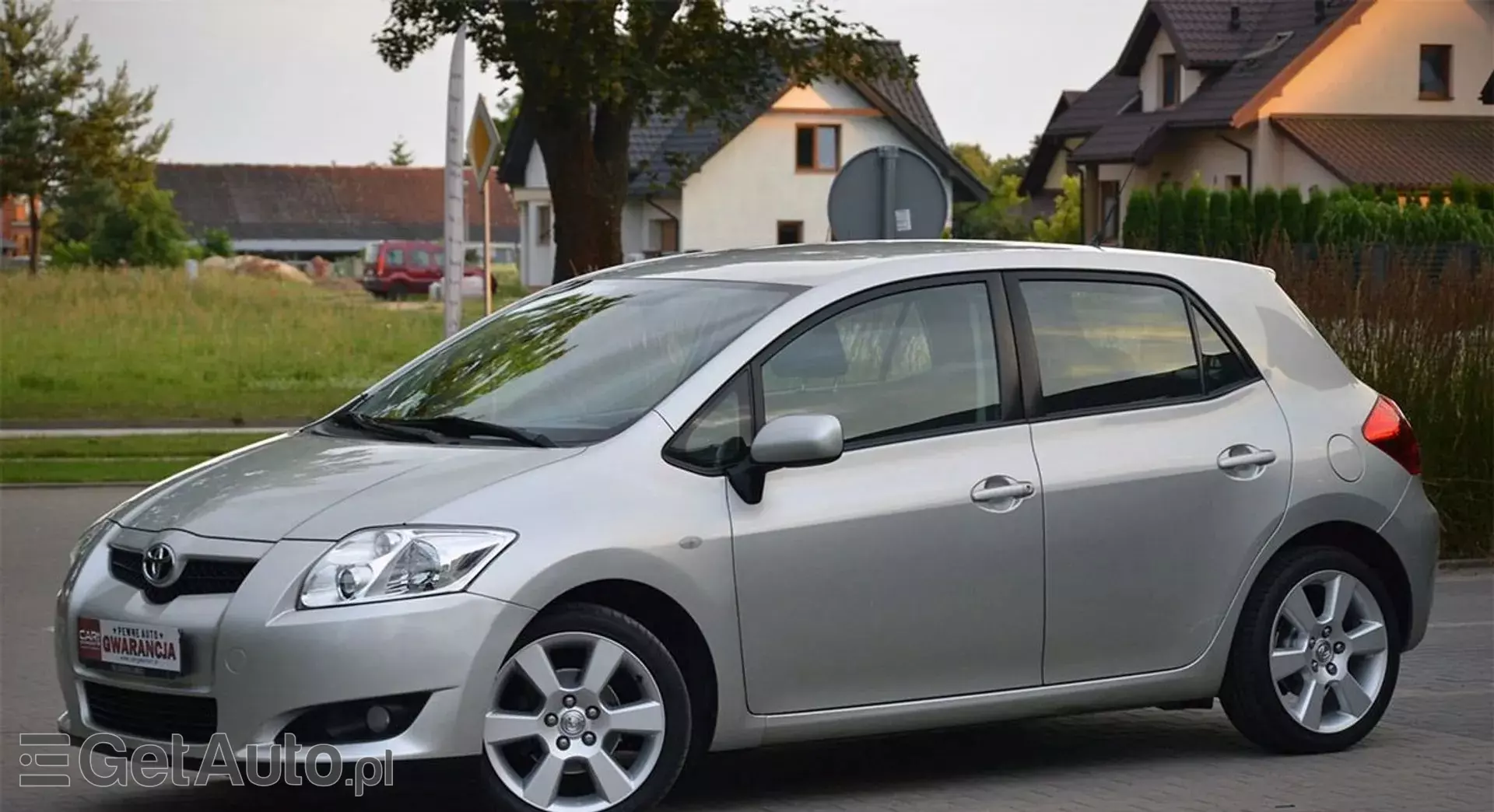 TOYOTA Auris 