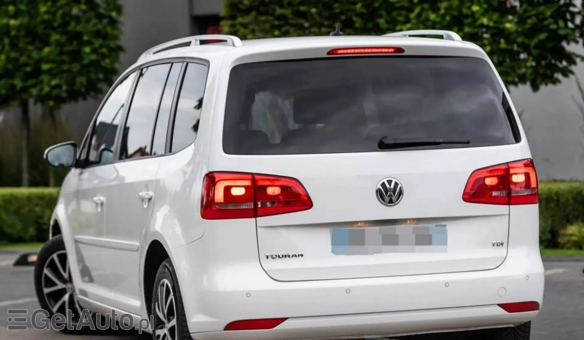 VOLKSWAGEN Touran 