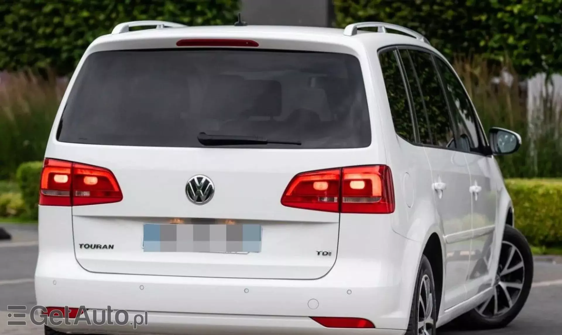 VOLKSWAGEN Touran 