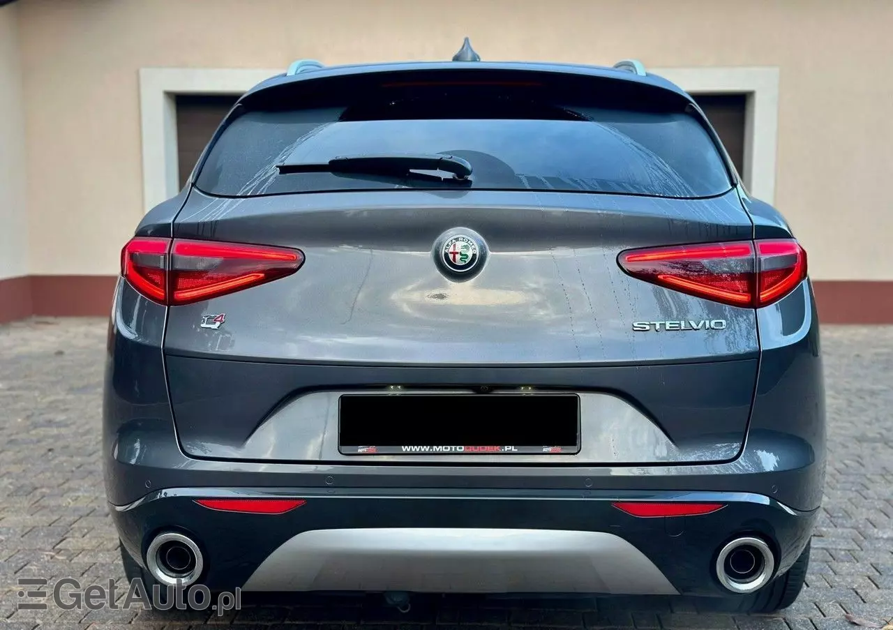 ALFA ROMEO Stelvio 2.0 Turbo TI Q4