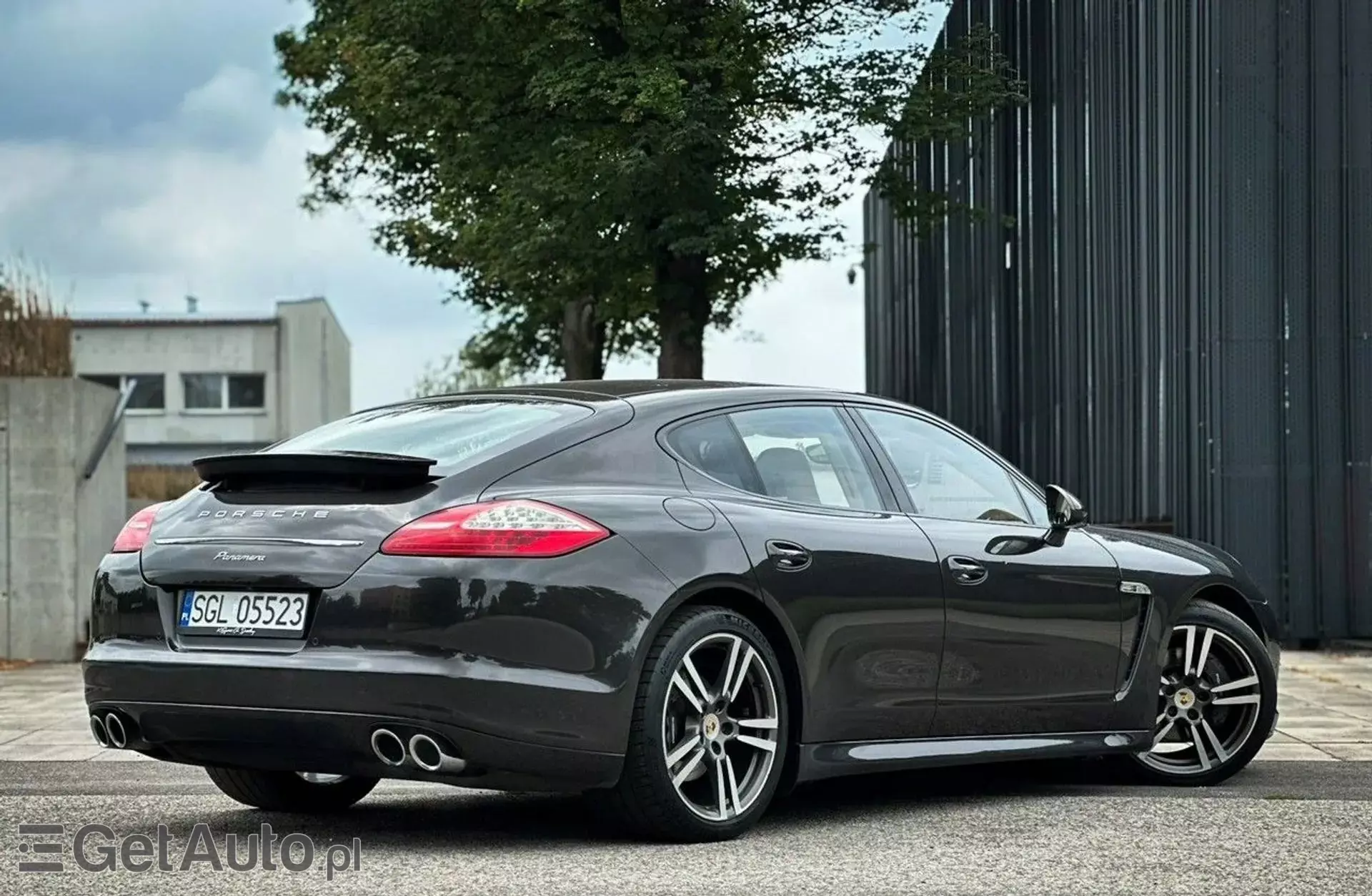 PORSCHE Panamera 