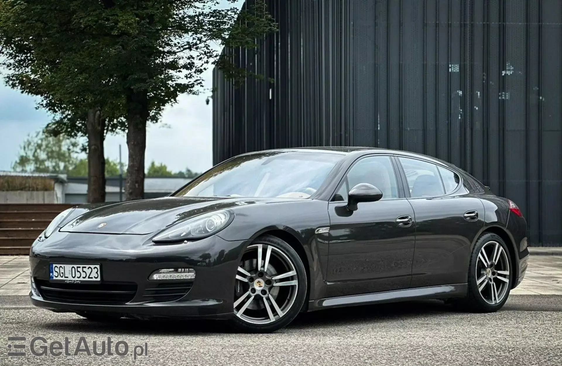 PORSCHE Panamera 