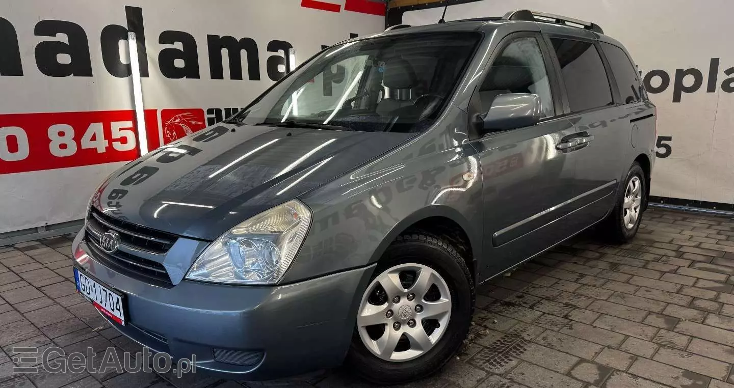 KIA Carnival 