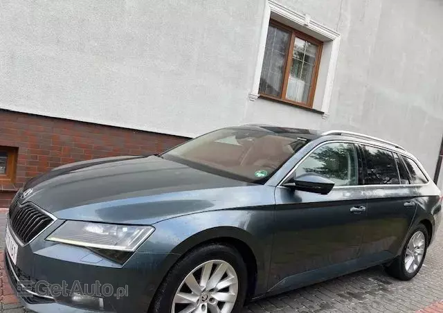 SKODA Superb Combi 2.0 TDI DSG Ambition